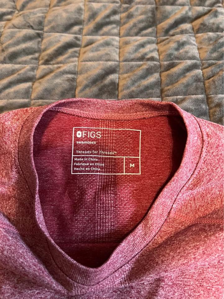 FIGS Seamless Long Sleeve Top M