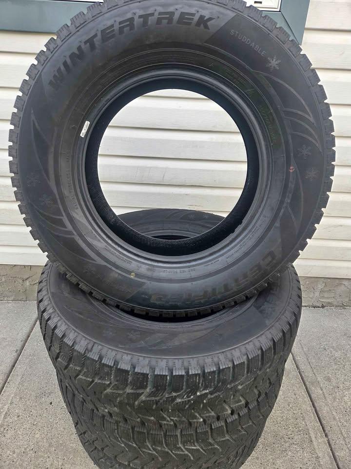 Certified Wintertrek Tires 235/70/R16 - photo 2