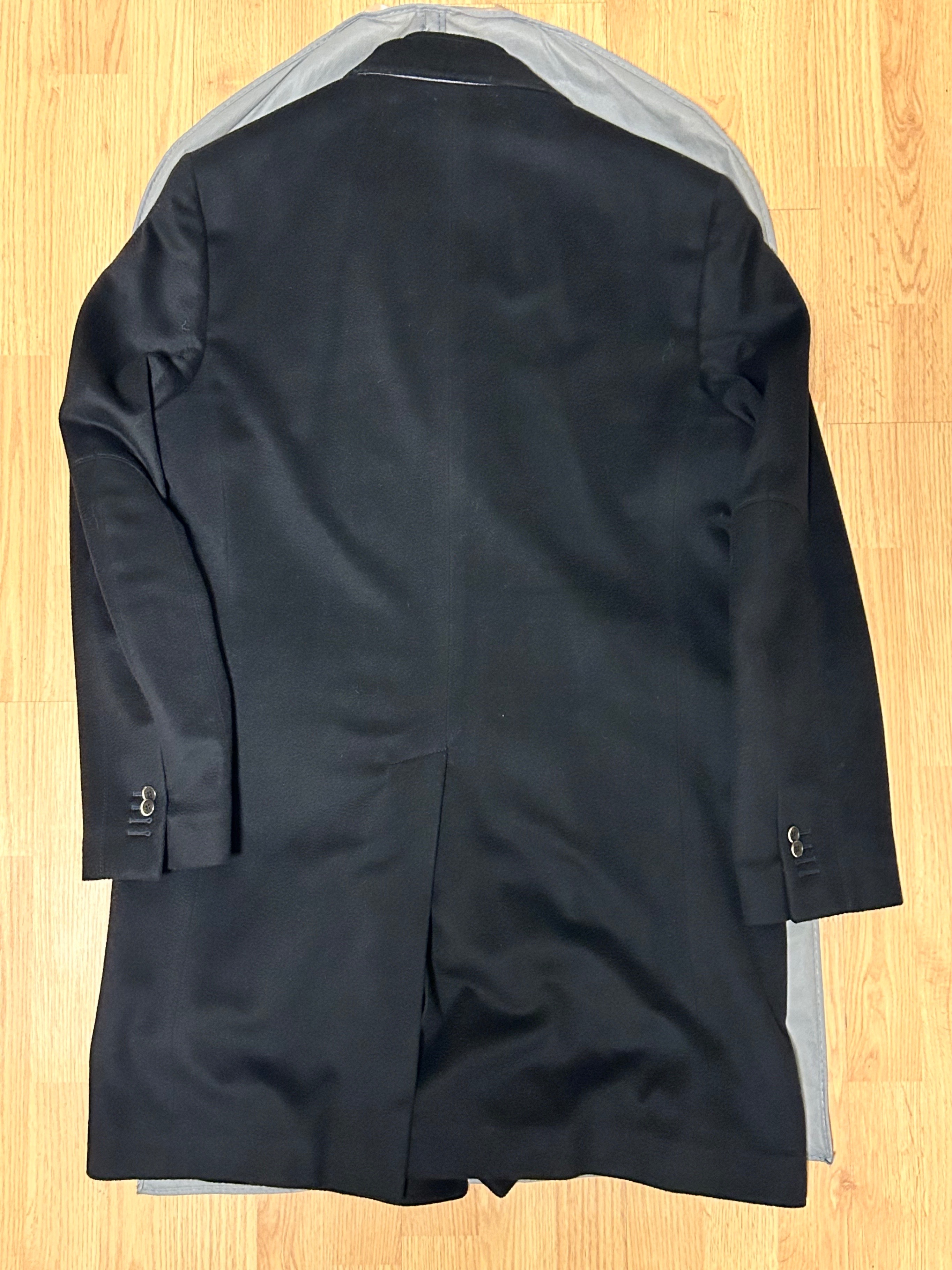 ~ CORNELIANI ~ MENS BLACK TOP COAT (like new) - photo 2