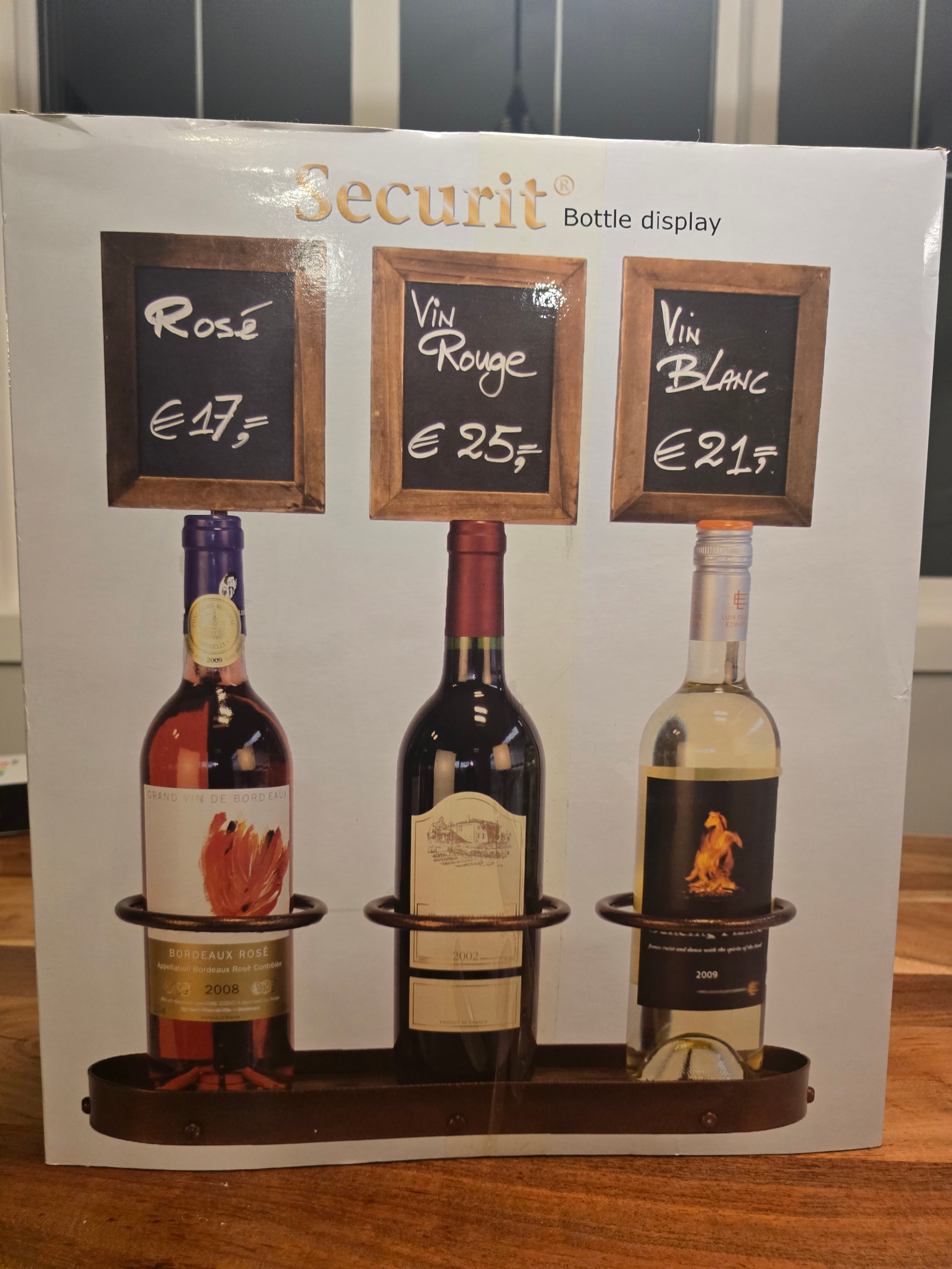 3 Bottle Wine Display Stand with Chalkboard Signs