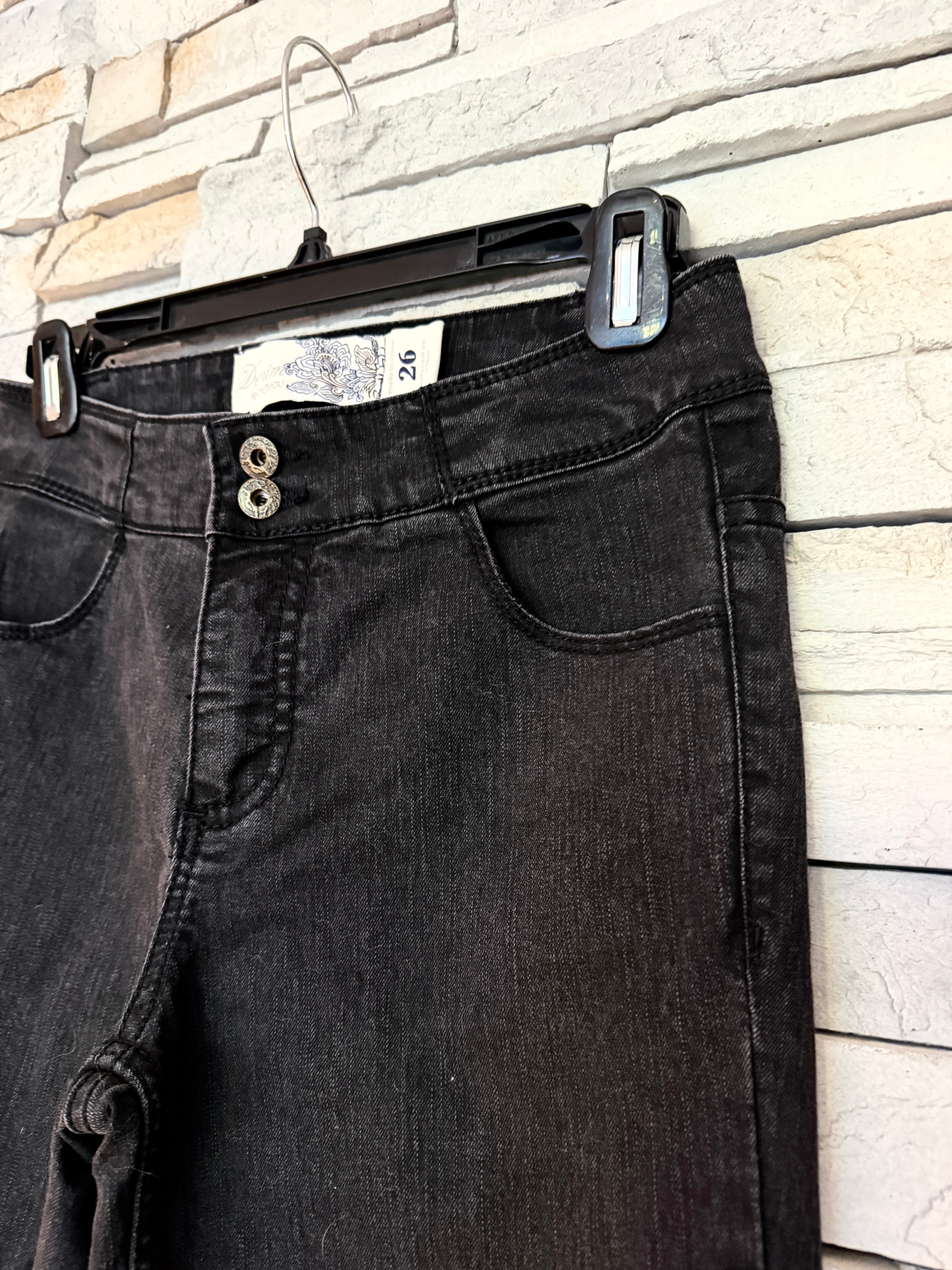 Le Chateau Washed Black Flare Jeans Size 26 Horsebit Accent NWOT - photo 3