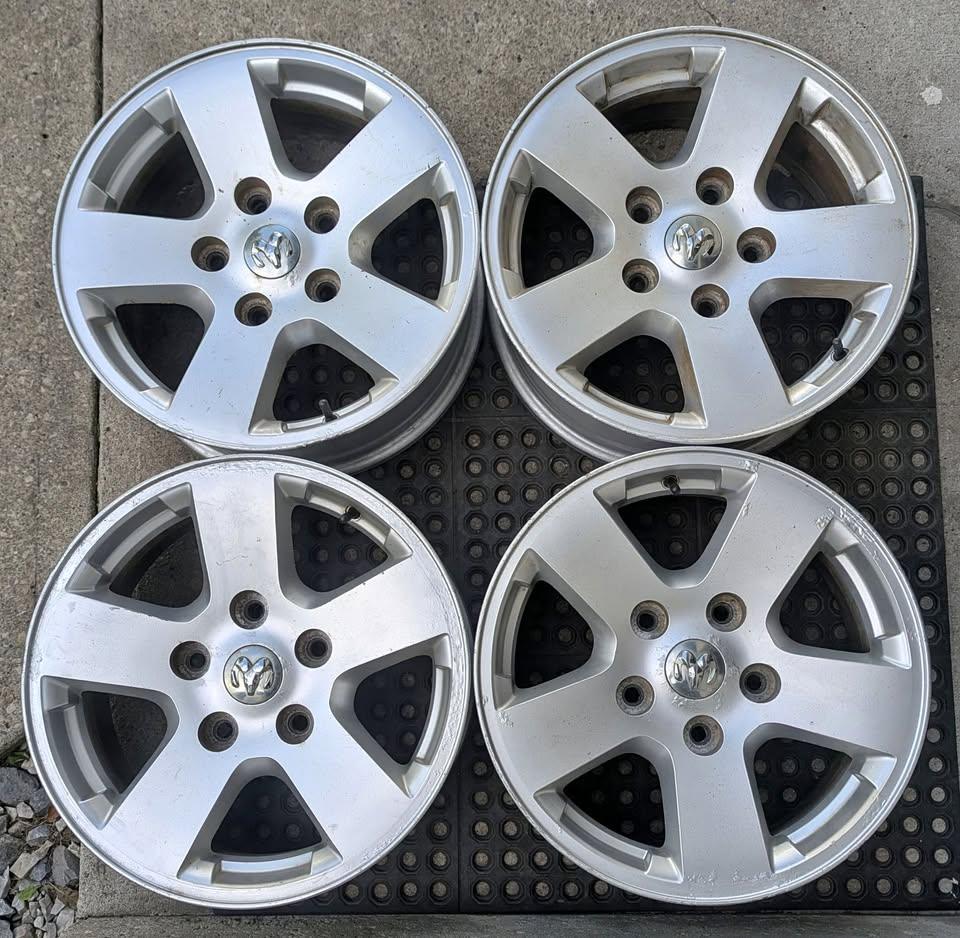 Set of 4 Dodge Alloy Wheels