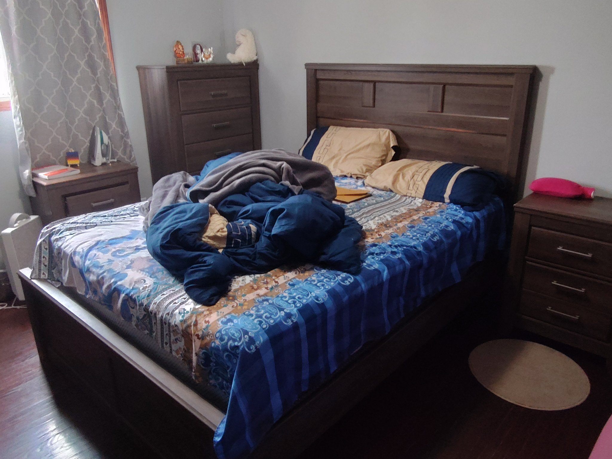 Bedroom set
