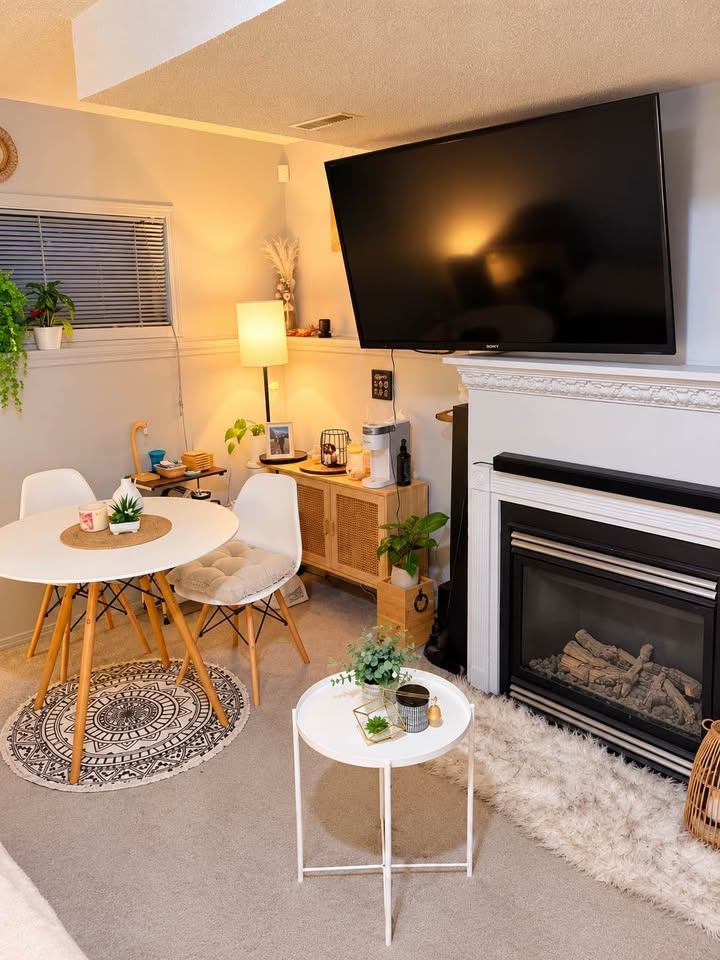 Basement (Legal) for rent at Saddleridge near Saddletowne circle - photo 3