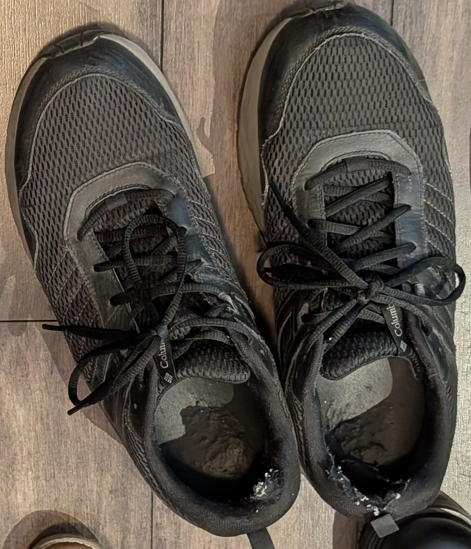 Men's Size 12-13 Black/Grey Mesh Sneakers