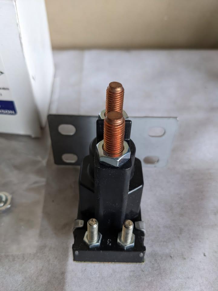 heavy-duty DC contactor, Emerson 120-910,  24V DC, OUTPUT 100A - photo 2