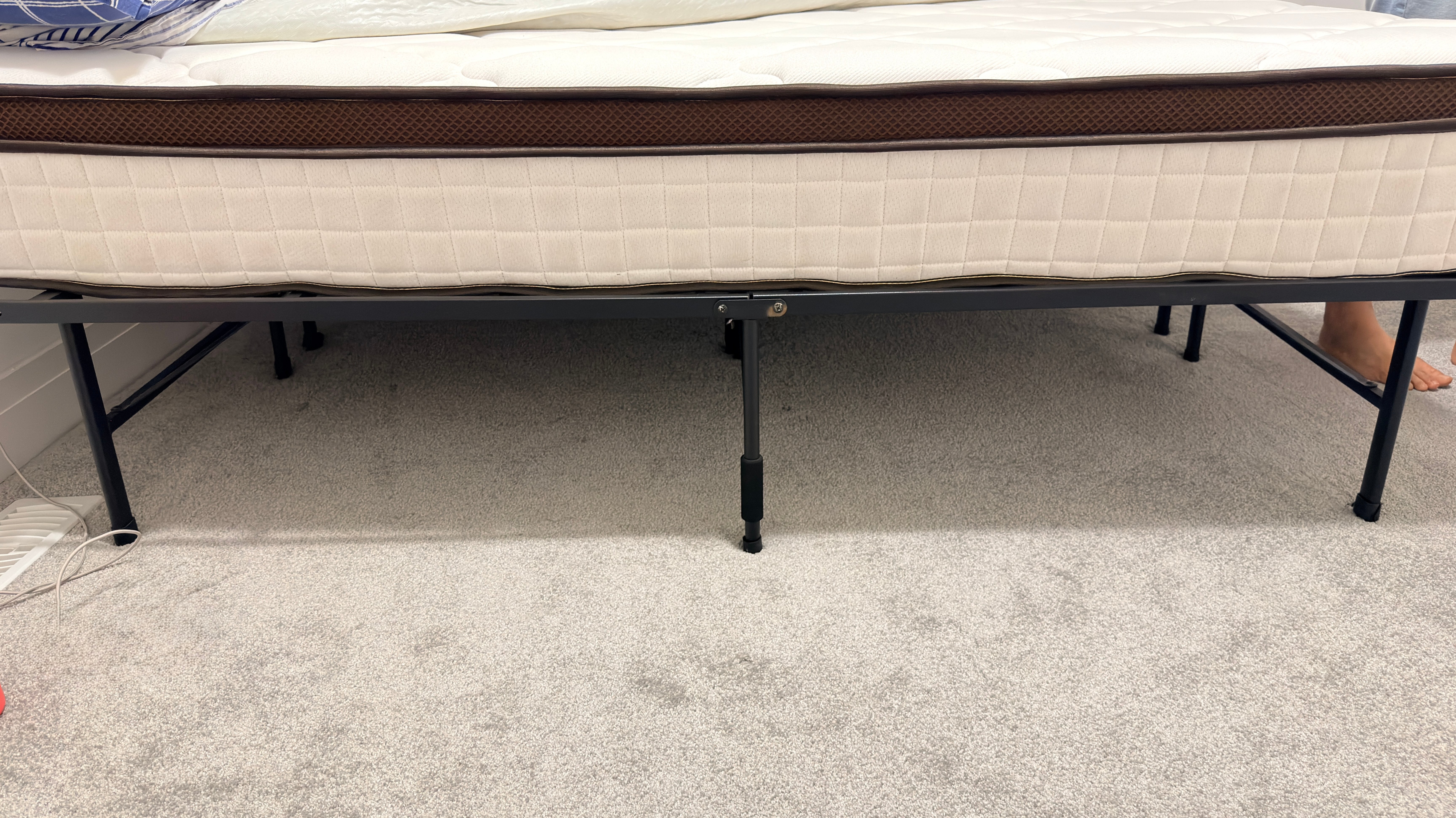 Full-size metal platform bed + mattress - photo 5