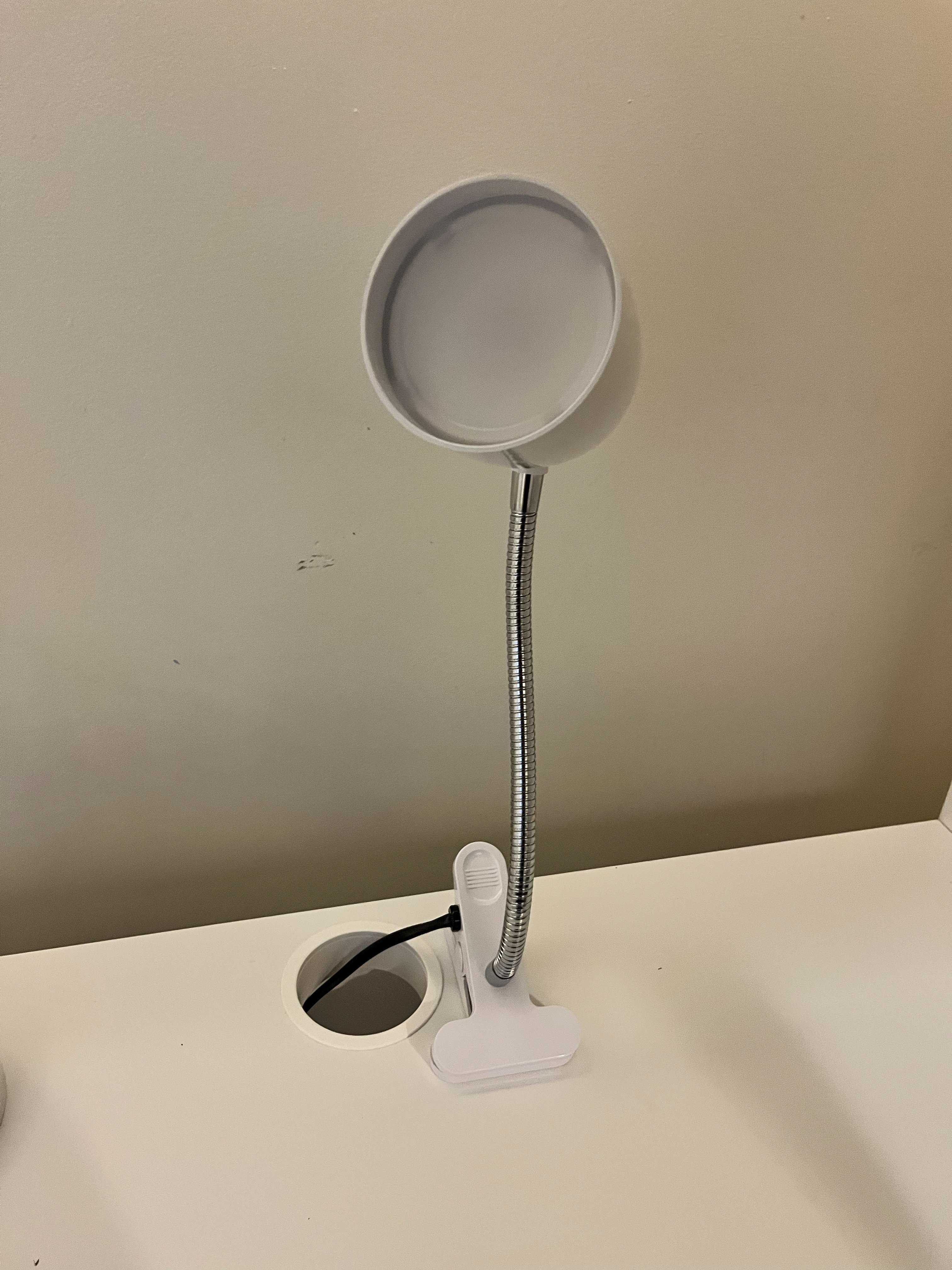 White Flexible Gooseneck Desk Lamp - photo 2