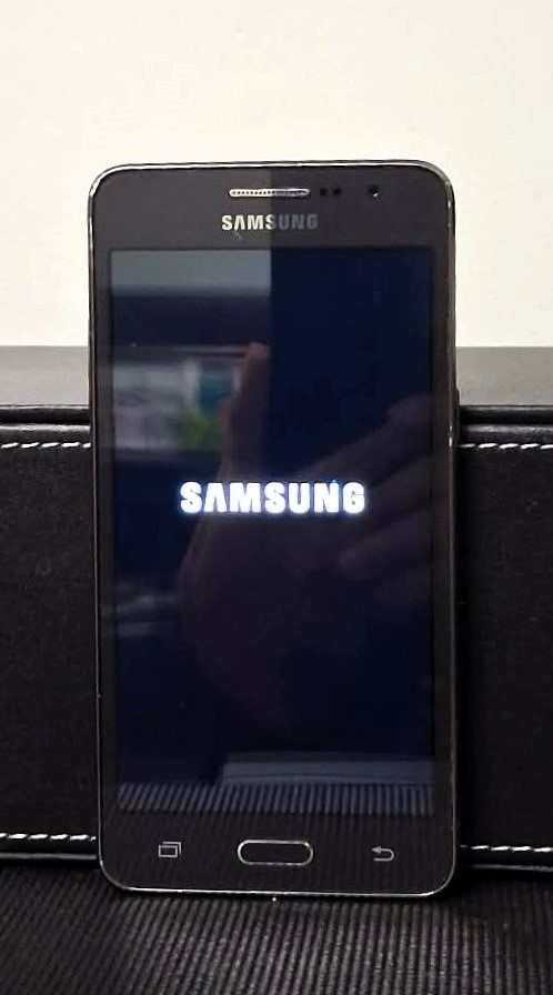 Samsung Galaxy Grand Prime Classic Grey 8GB Unlocked, Excellent! - photo 2