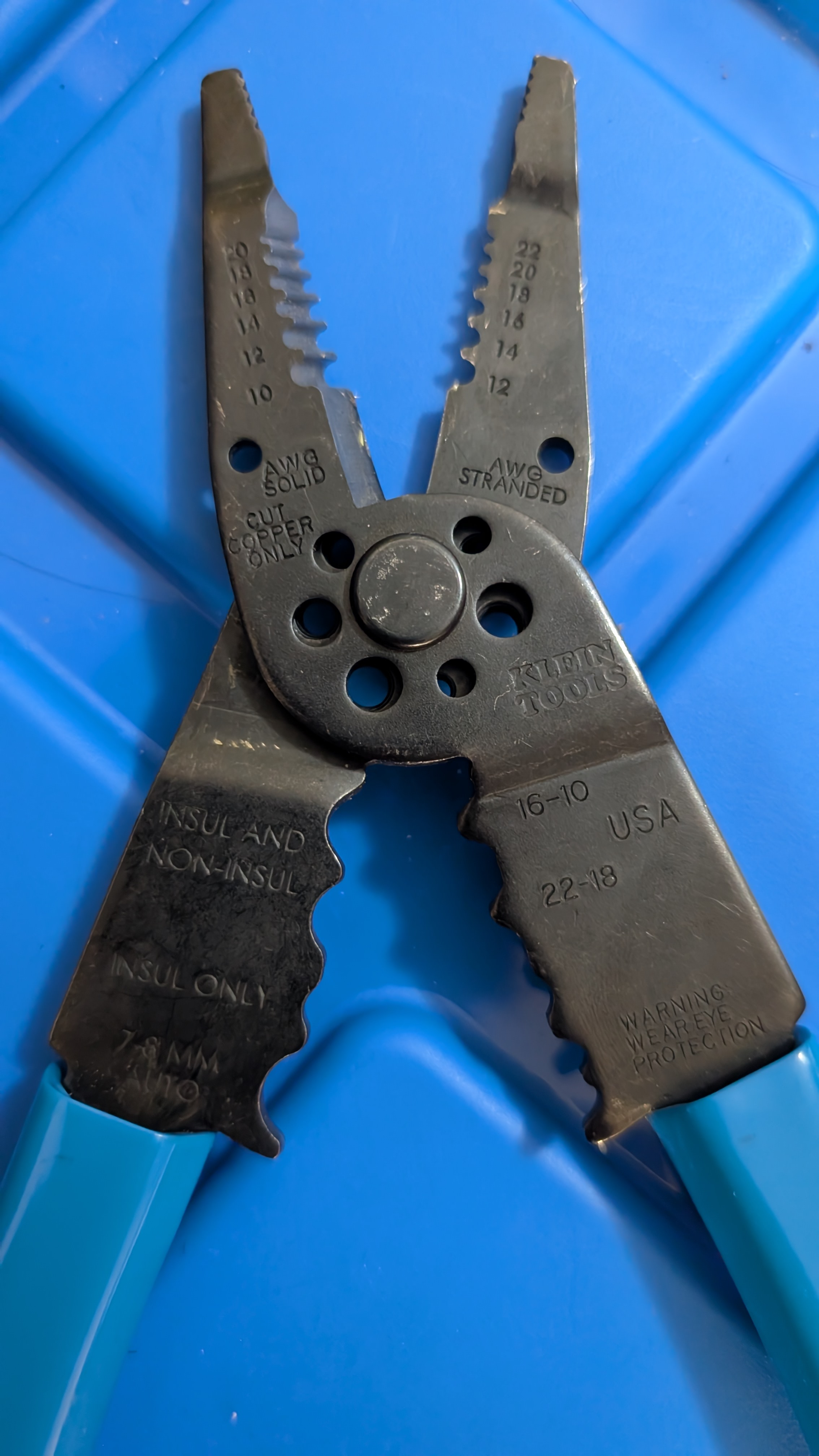 Klein Tools 1010 Long Nose Multi Tool Wire Stripper/Cutters - photo 4