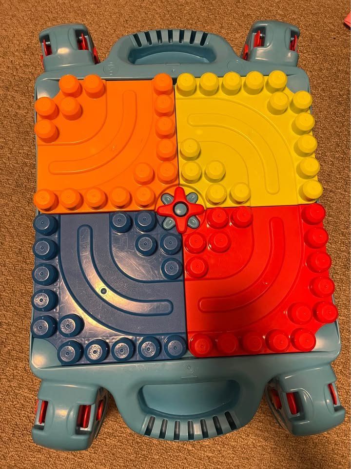Mega Bloks Build 'n Learn Table with 40 mega blocks - photo 3