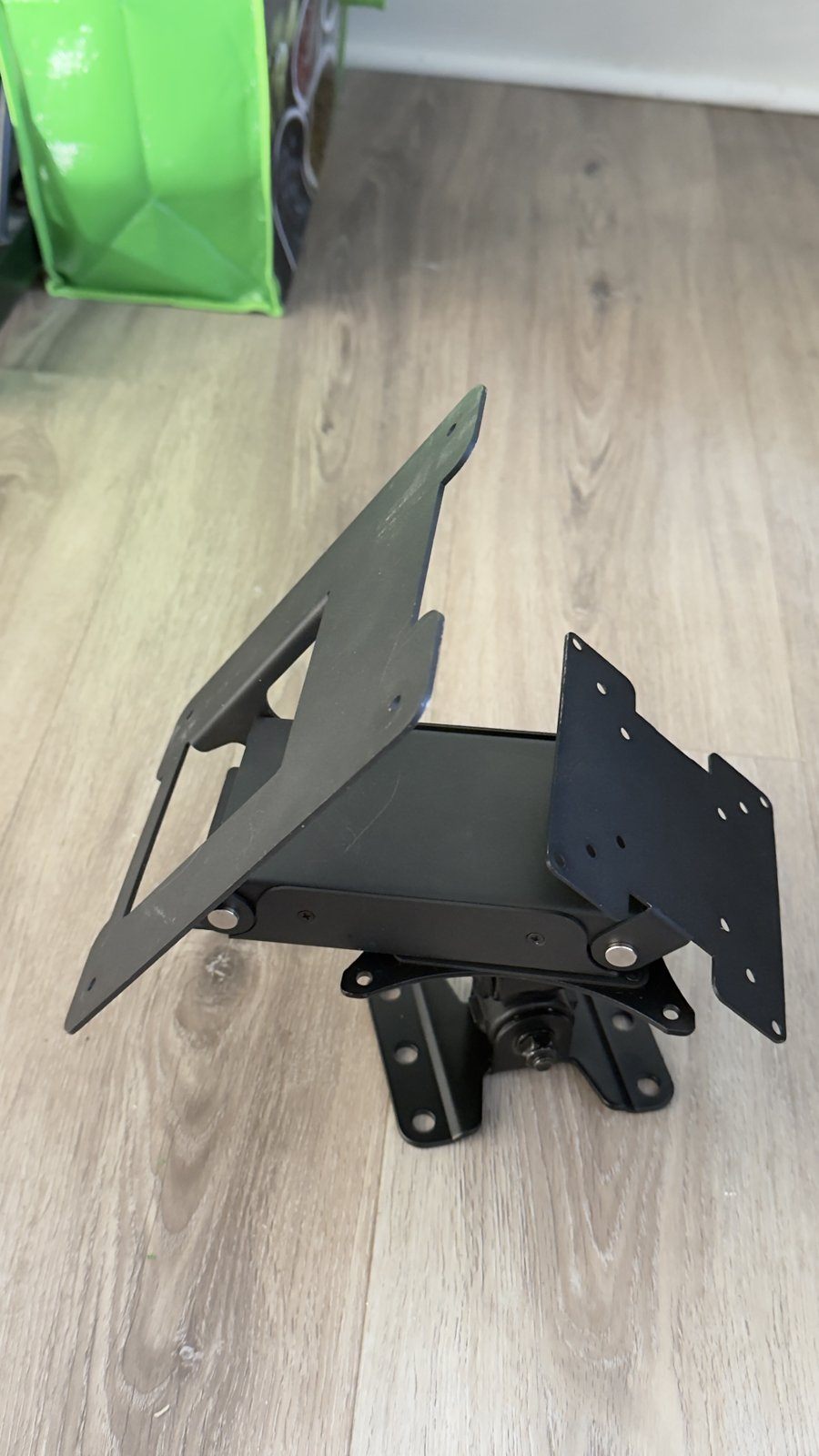 Tilt & Swivel VESA Mount Bracket for Monitor / Small TV – Black