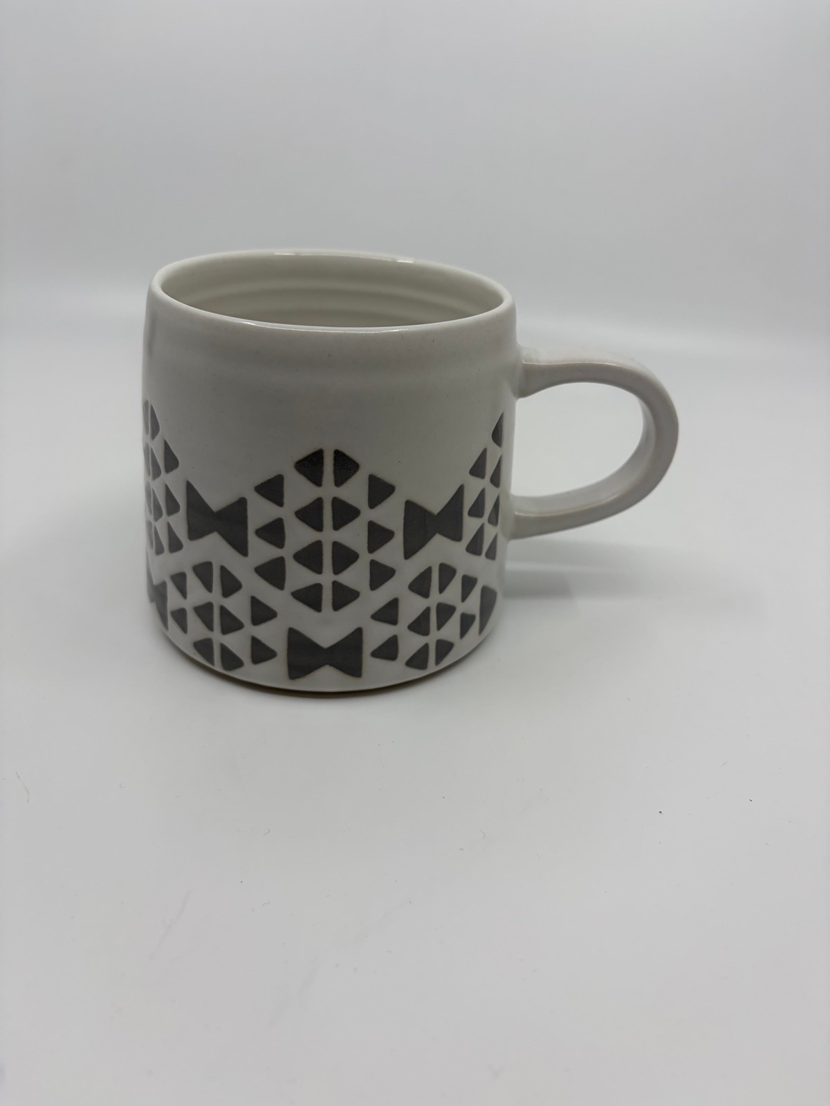 12 New Imprint Geometric Ceramic Mugs – Boxed Set