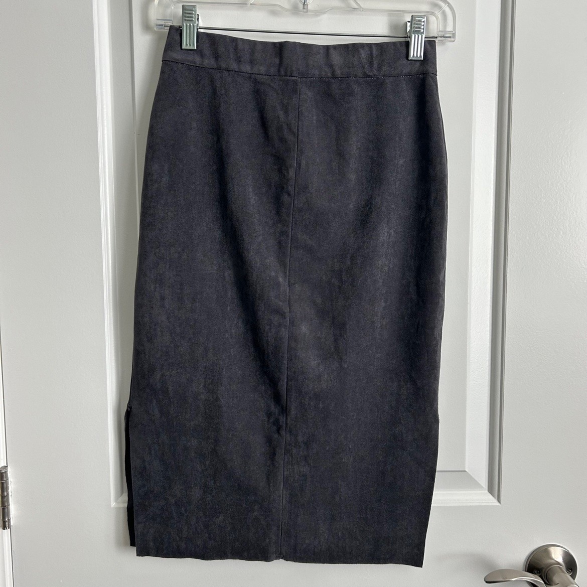 Wilfred Free Dark Grey Faux-Suede Midi Skirt – 0, Like New