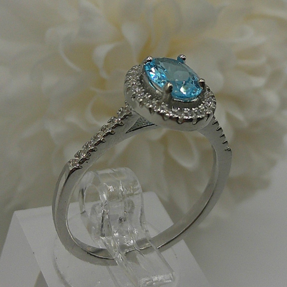 Blue Topaz & Cubic Zirconia Ring (Size 8) - photo 2