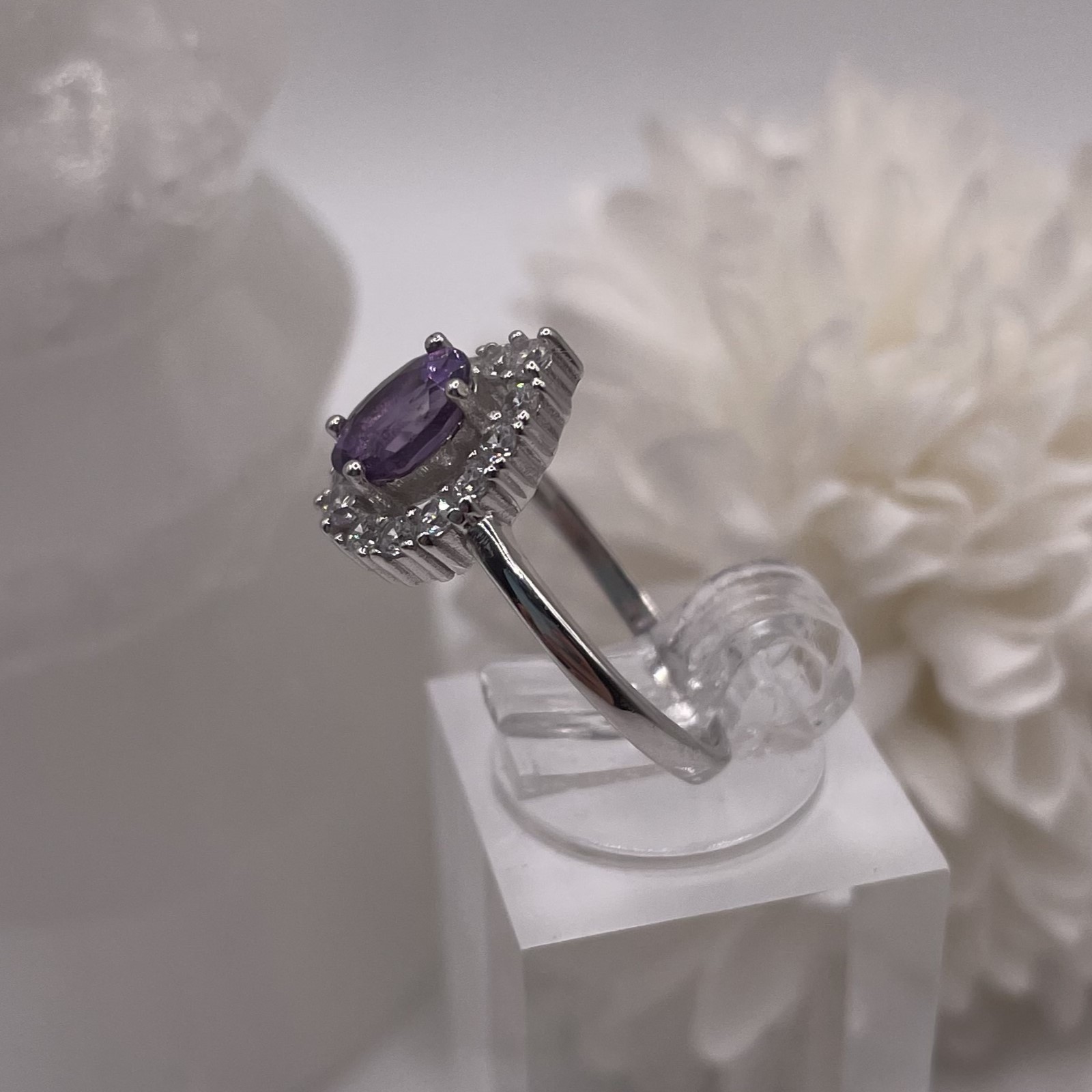 Amethyst & Cubic Zirconia Sterling Silver Ring (Size 7) - photo 4