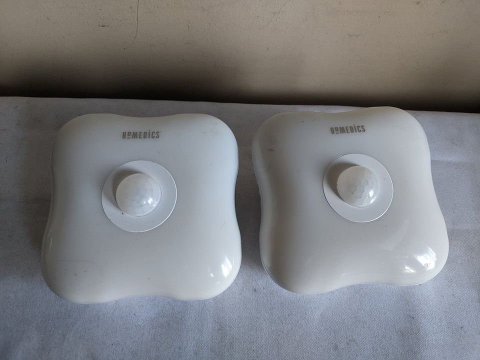 Personal UV Air Sanitizer, reduces bacteria, motion light - photo 3