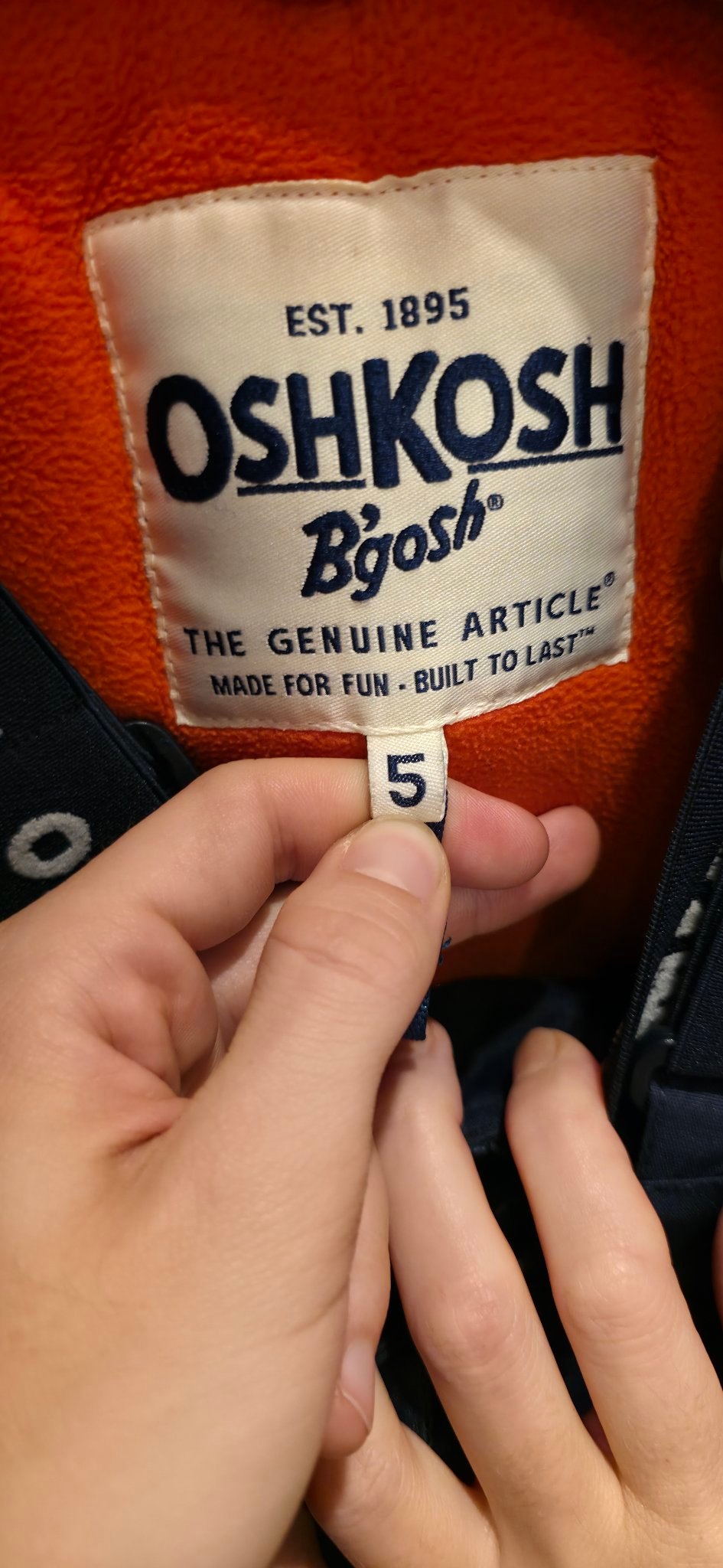 Kids OshKosh B'gosh 2-piece snowsuit size 5, navy - photo 4