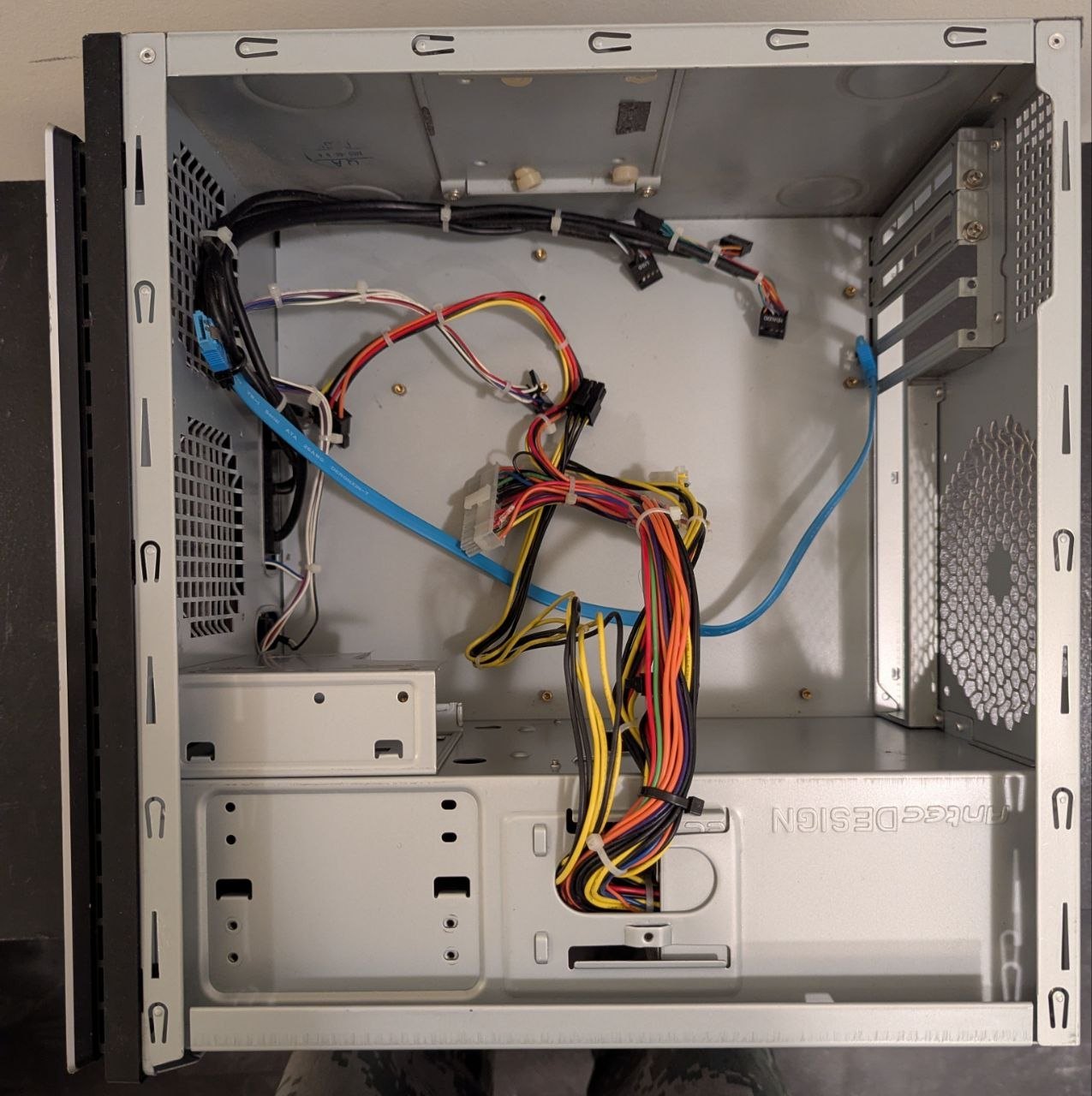 Antec Mini-Tower Case with 380W Power Supply - photo 5