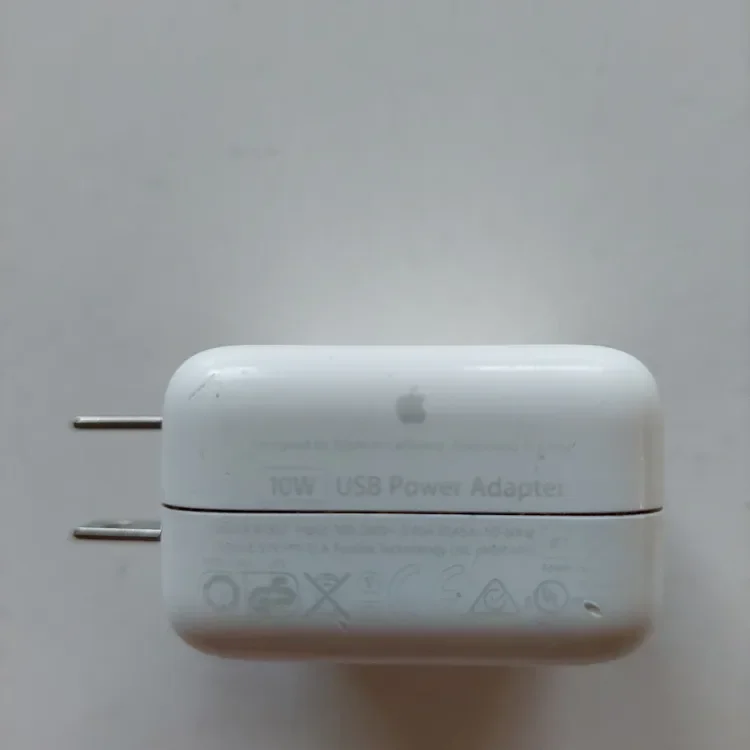Apple 10W usb power adapter - photo 2