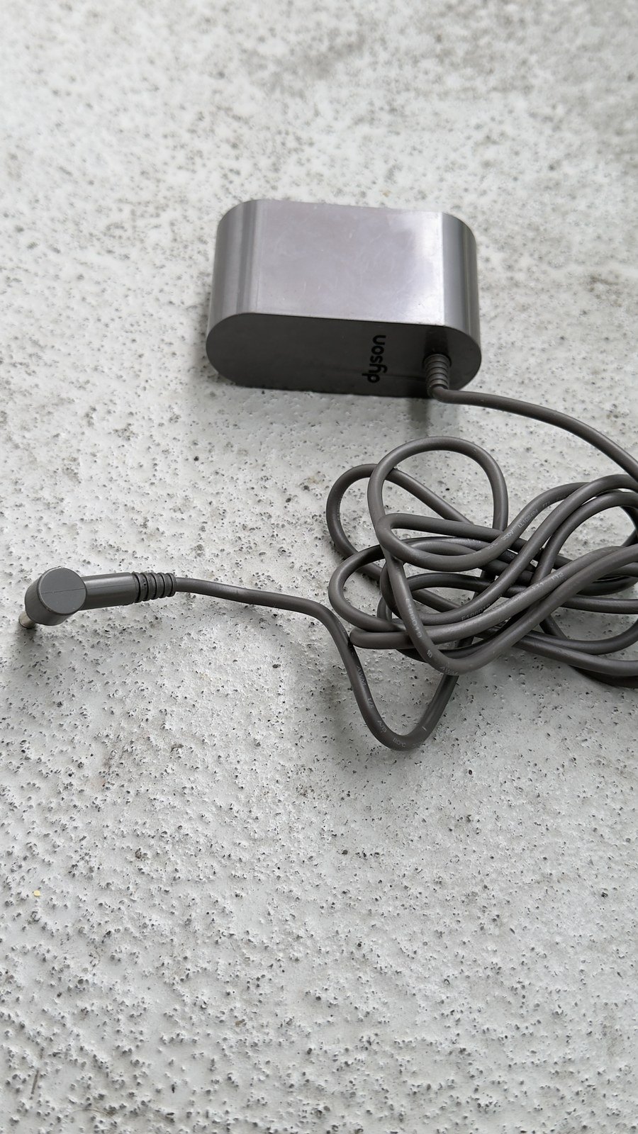 Dyson Vacuum Charger 217160-02 – 30.45V 1.1A, Original