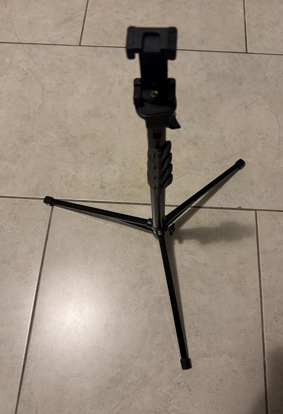 Ubeesize Adjustable Tripod Stand - photo 3