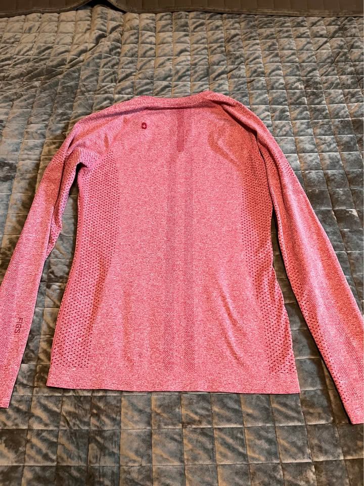 FIGS Seamless Long Sleeve Top M - photo 2