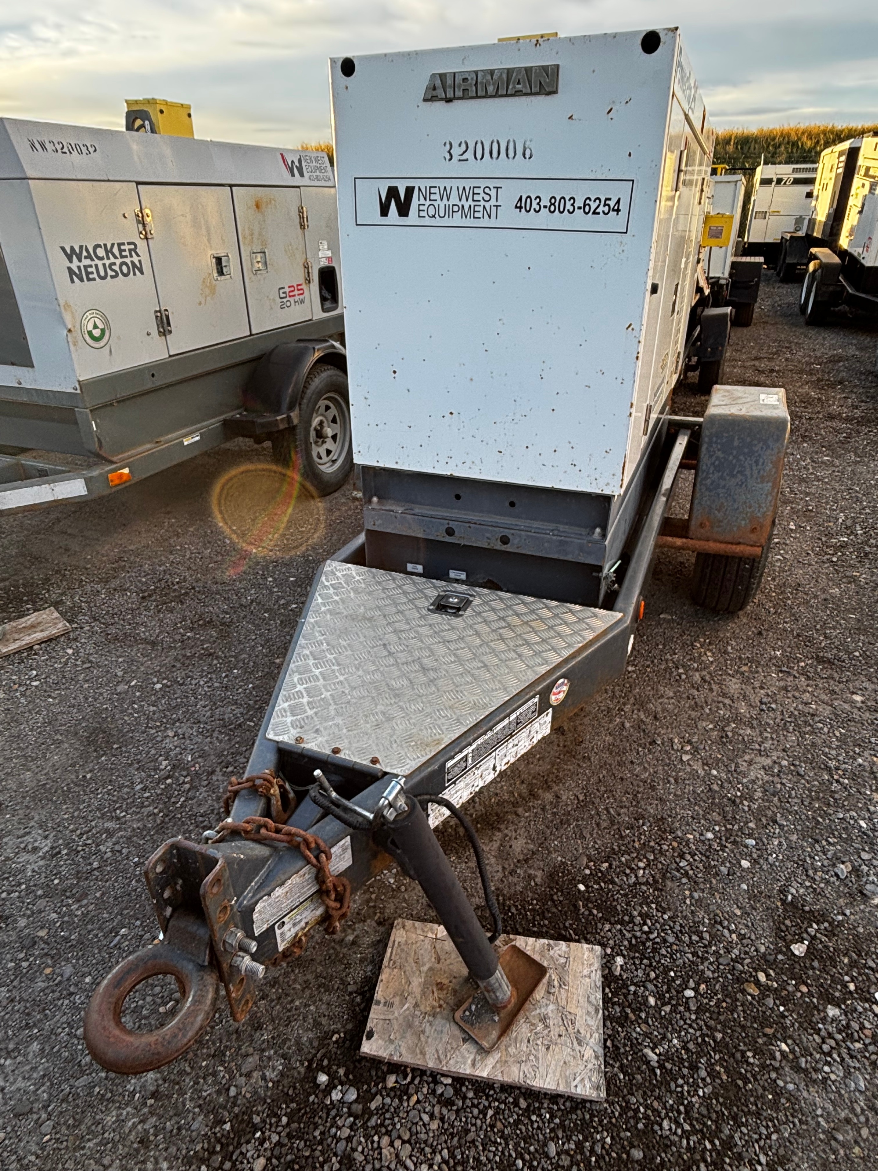 25KVA 20KW Diesel Towable Generator - photo 4