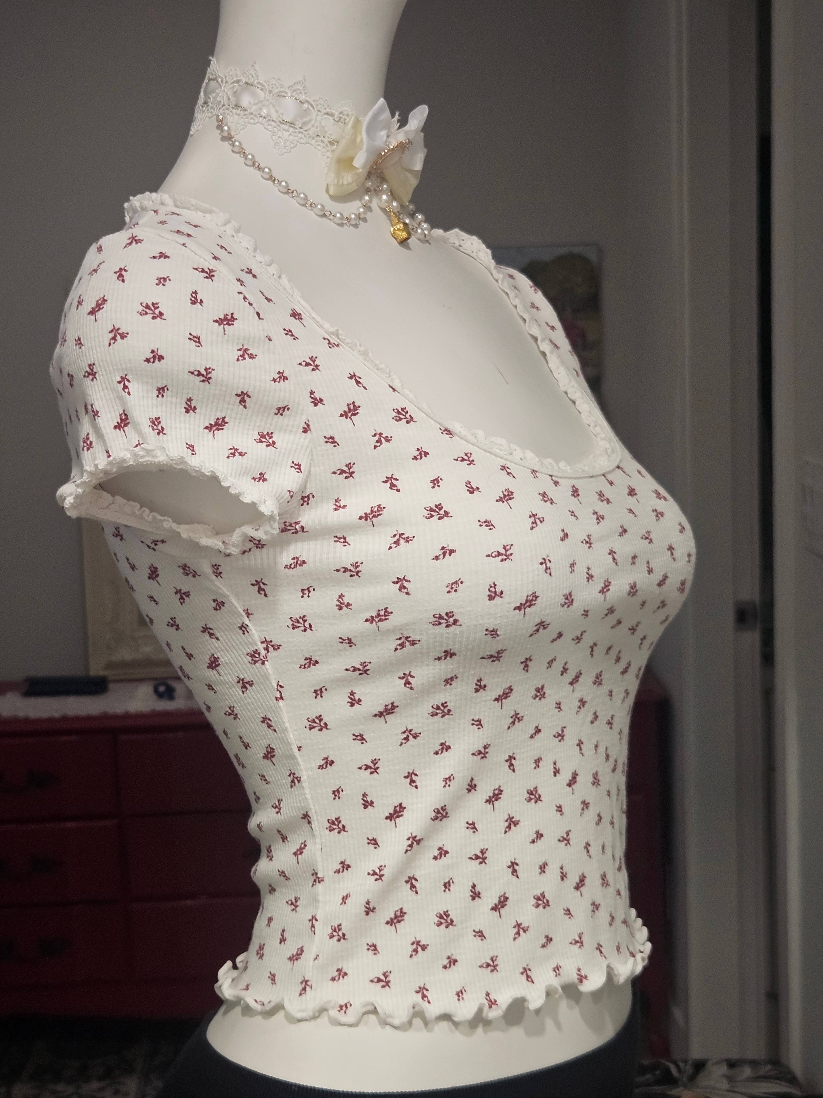 ditzy floral print lace trim top - photo 2