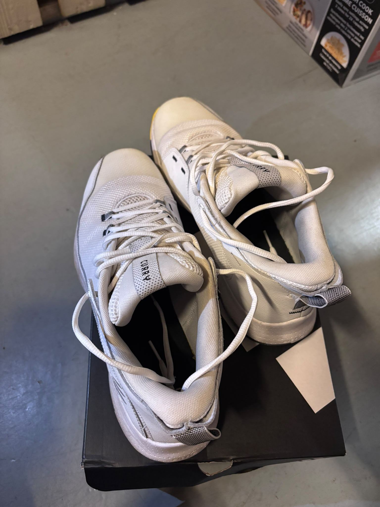 Under Armour Men's Curry 3Z5 Basketball Sneakers - photo 2