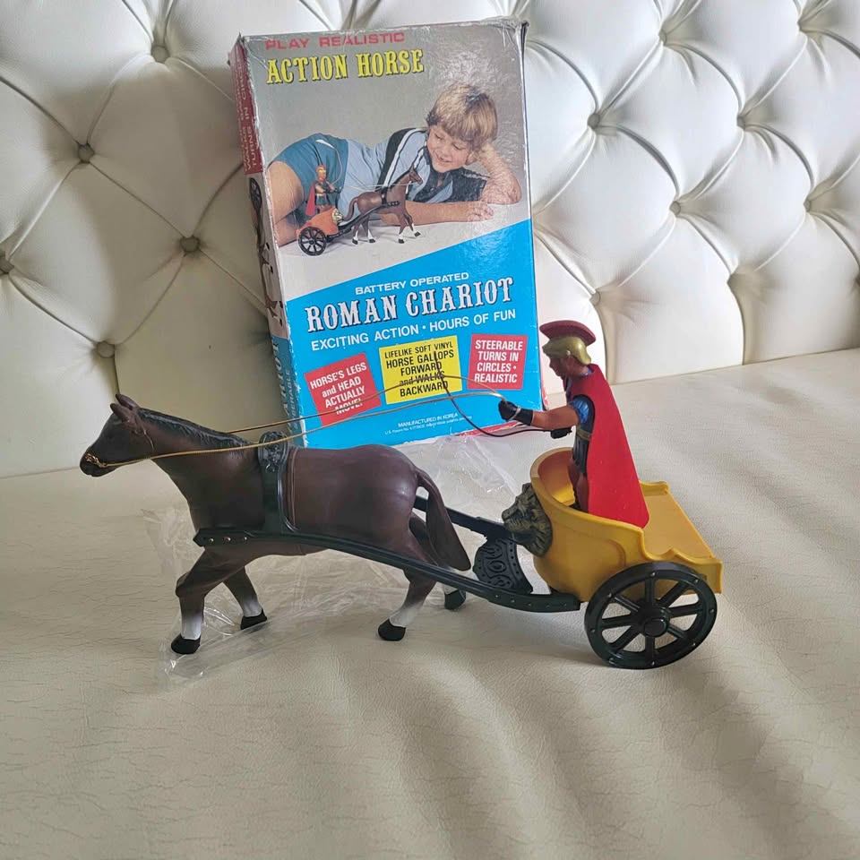 1970s battery Roman chariot horse set