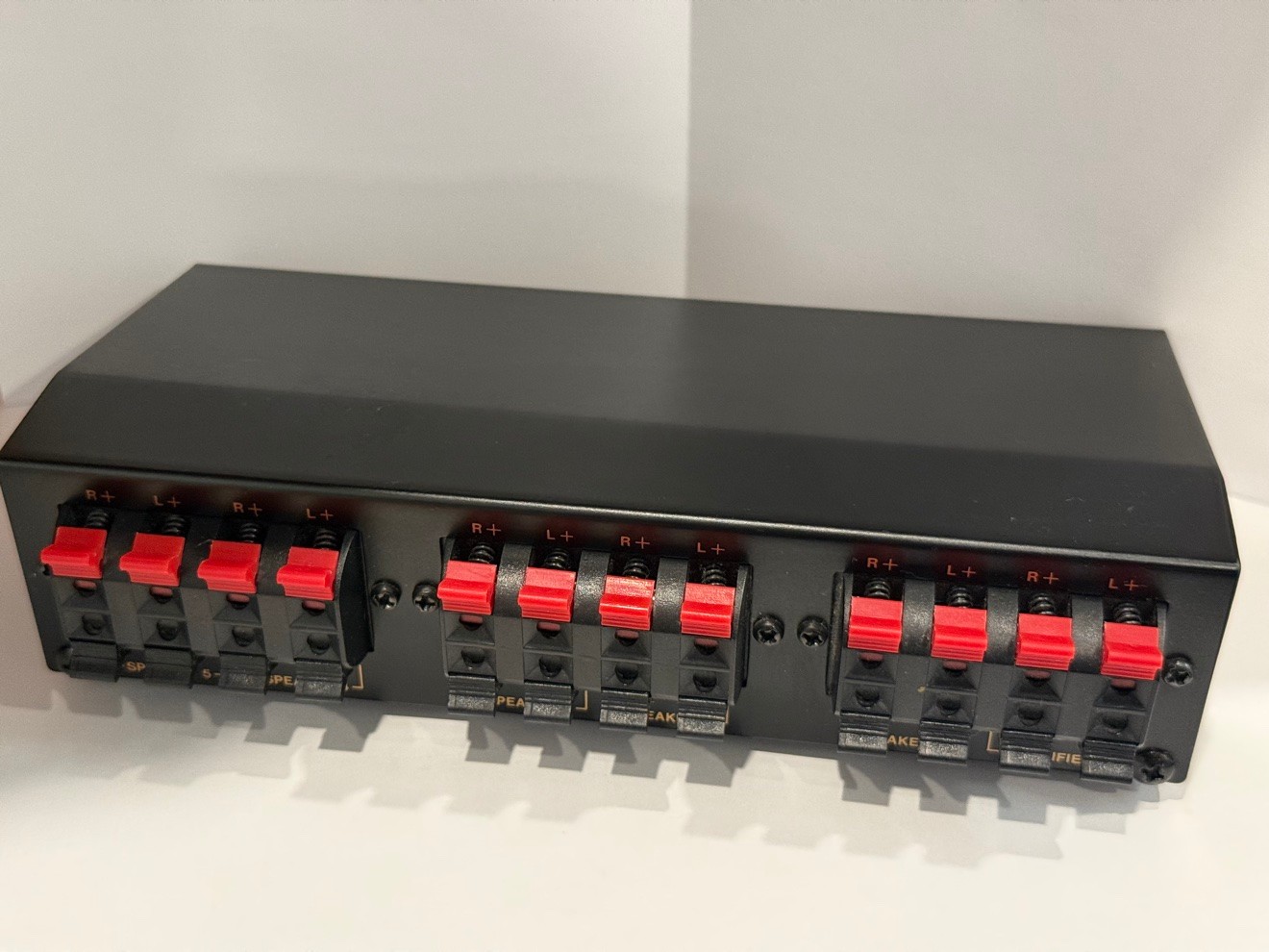 Daveco 537-KS5 Speaker Selector – 5-Pair Speaker Control Center - photo 2