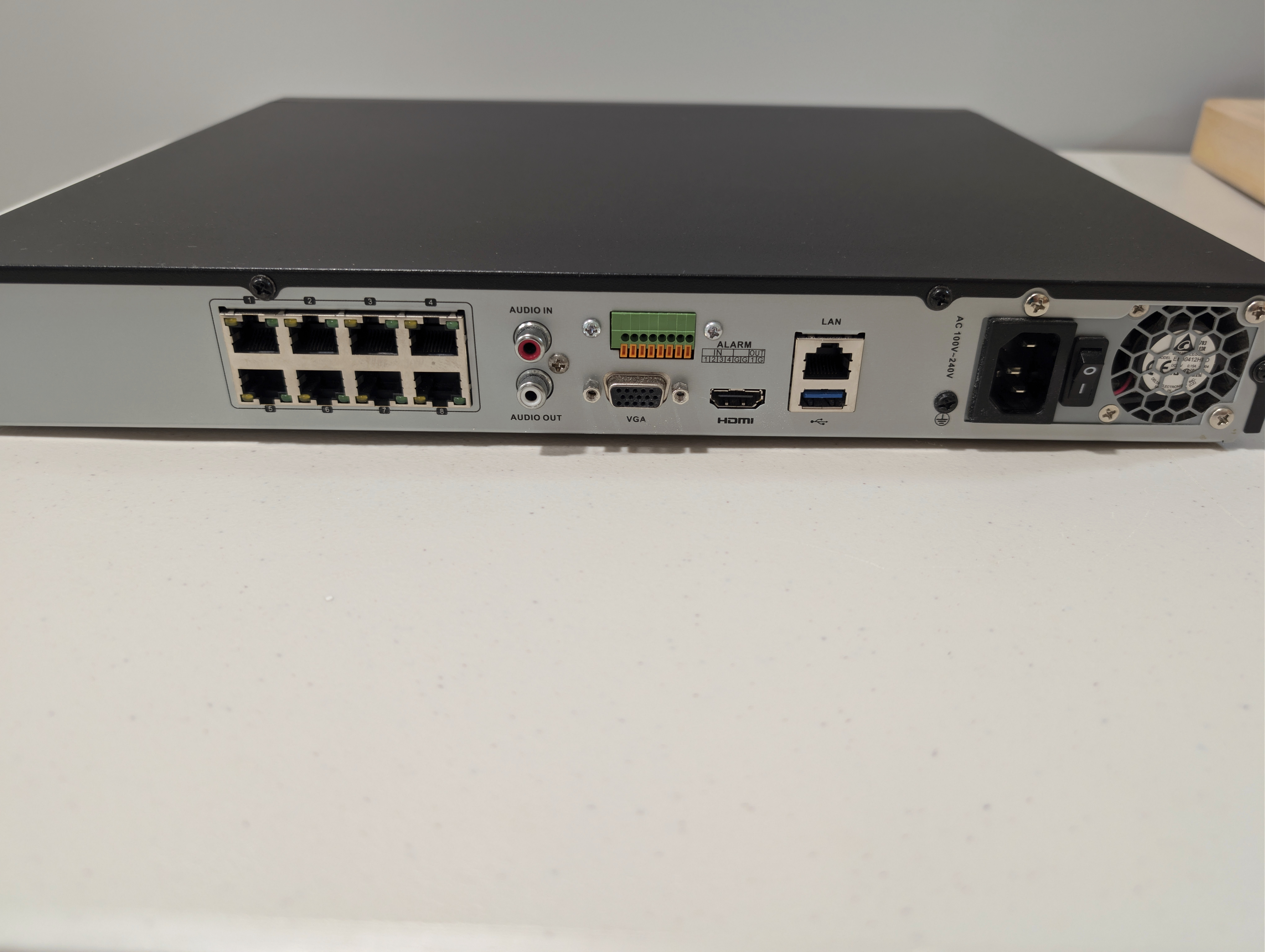 8 Channel/Cammera Hikvision NVR (Model: SC-32P8-8-2TB) - photo 2