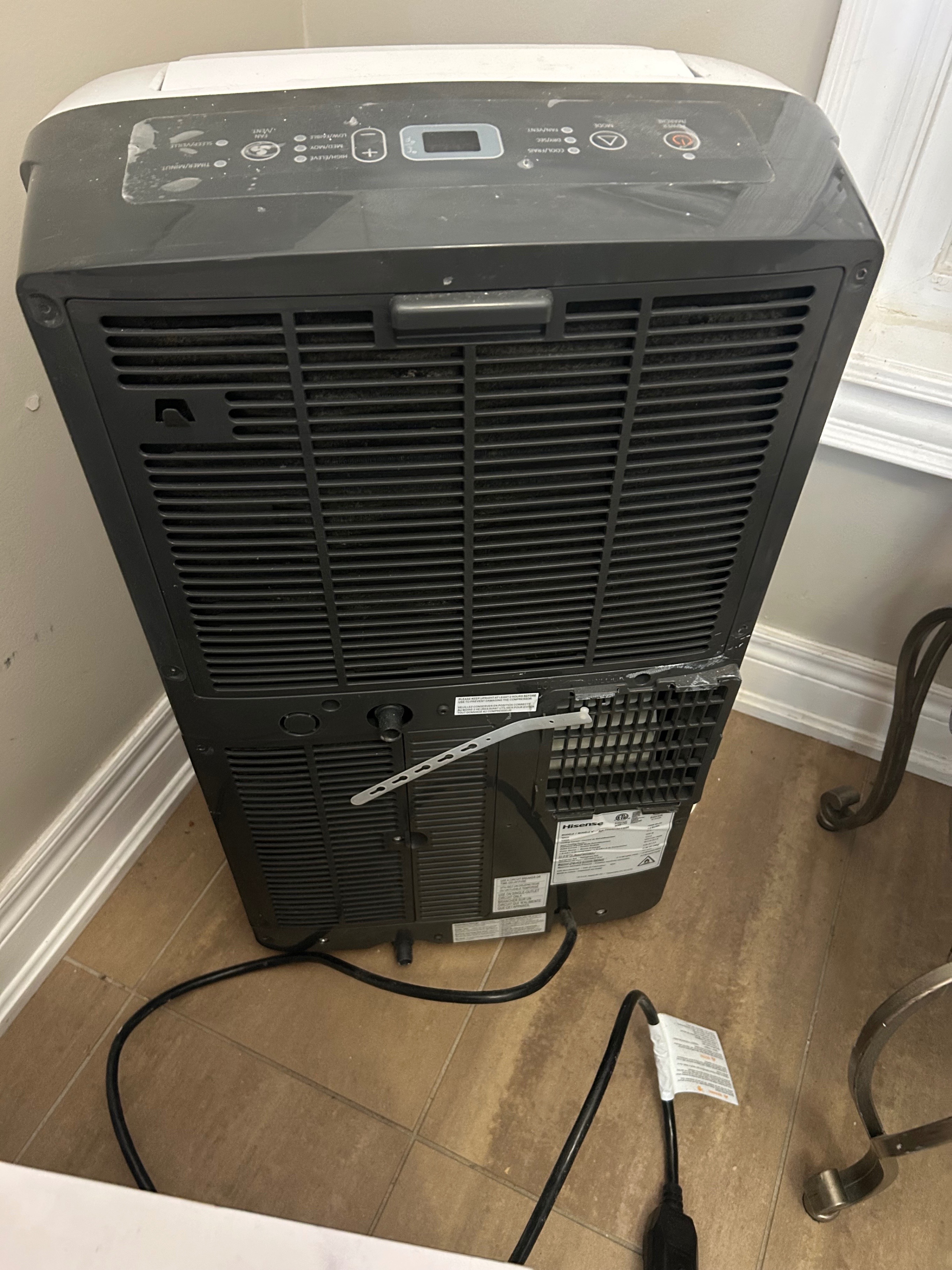 Portable Hi Sense A/C - photo 2