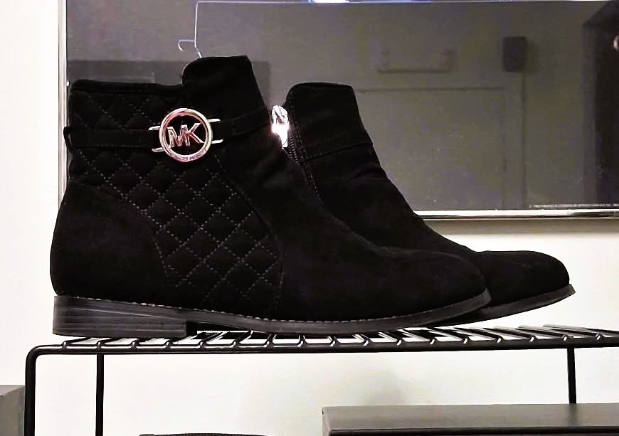 Michael Kors Emma Colleen Quilted Ankle Boots Fits like 7.5M - photo 4