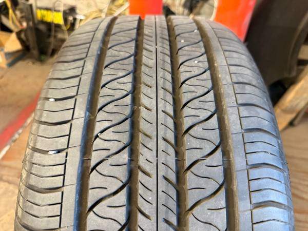 PAIR of 255/45/19 M+S Continental pro contact RX T3 with 85% - photo 3