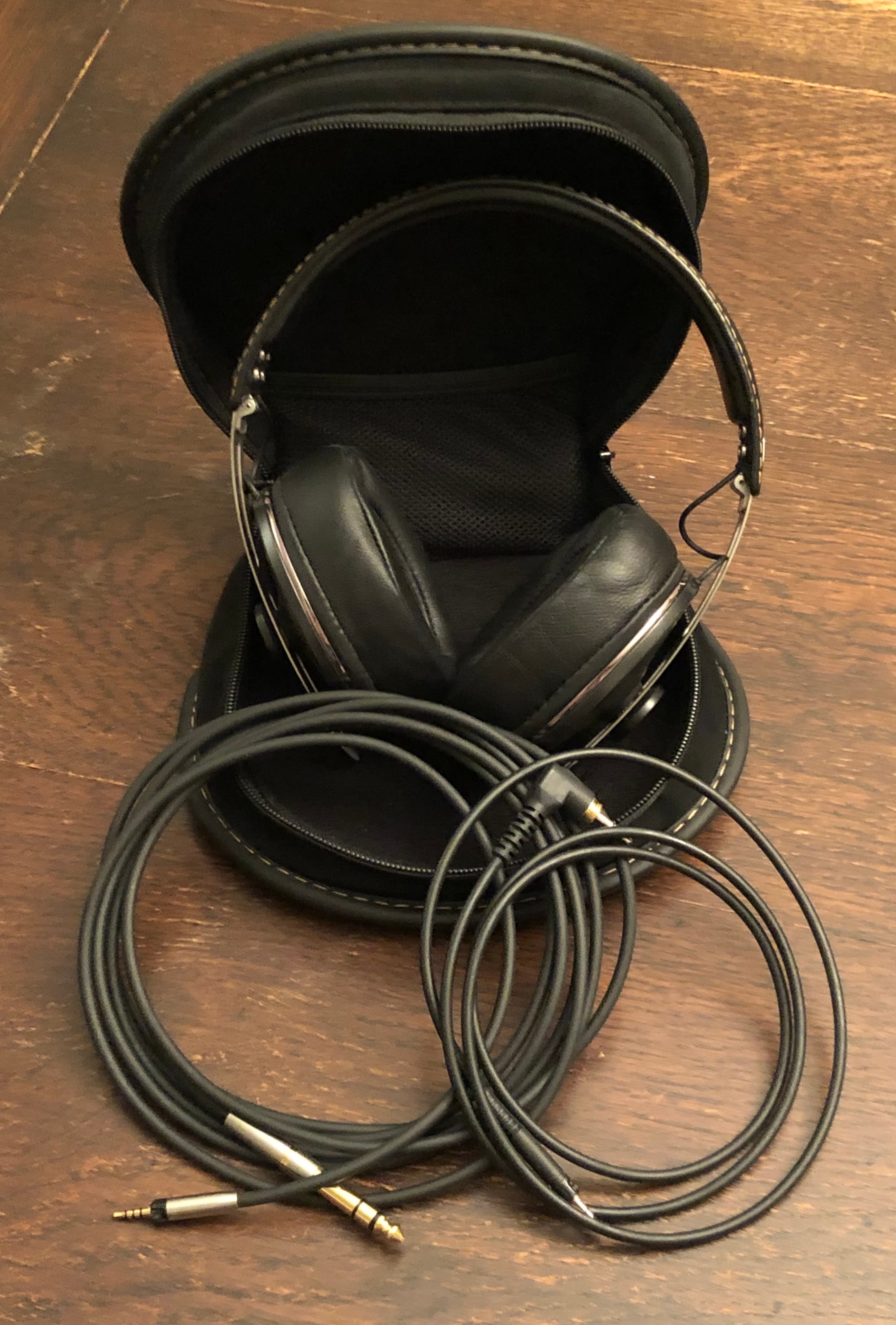 Sennheiser HD1 Over-Ear Folding Wired headphones