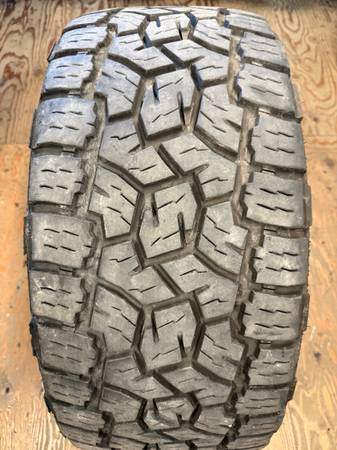 1 X single 305/55/20 LT 125/122Q Toyo Open country AT III Load F