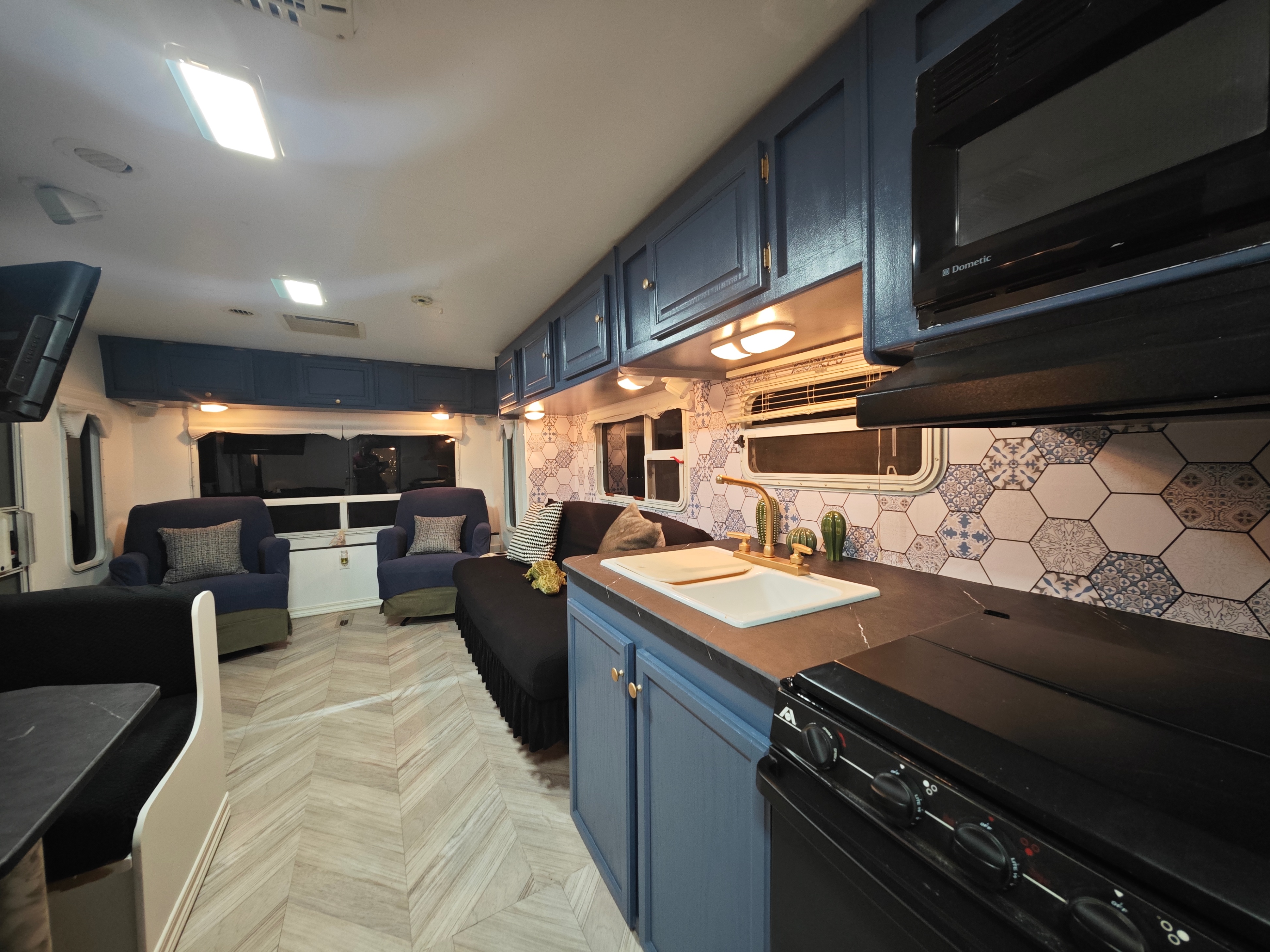 2025 Renovated Travel Trailer - photo 3