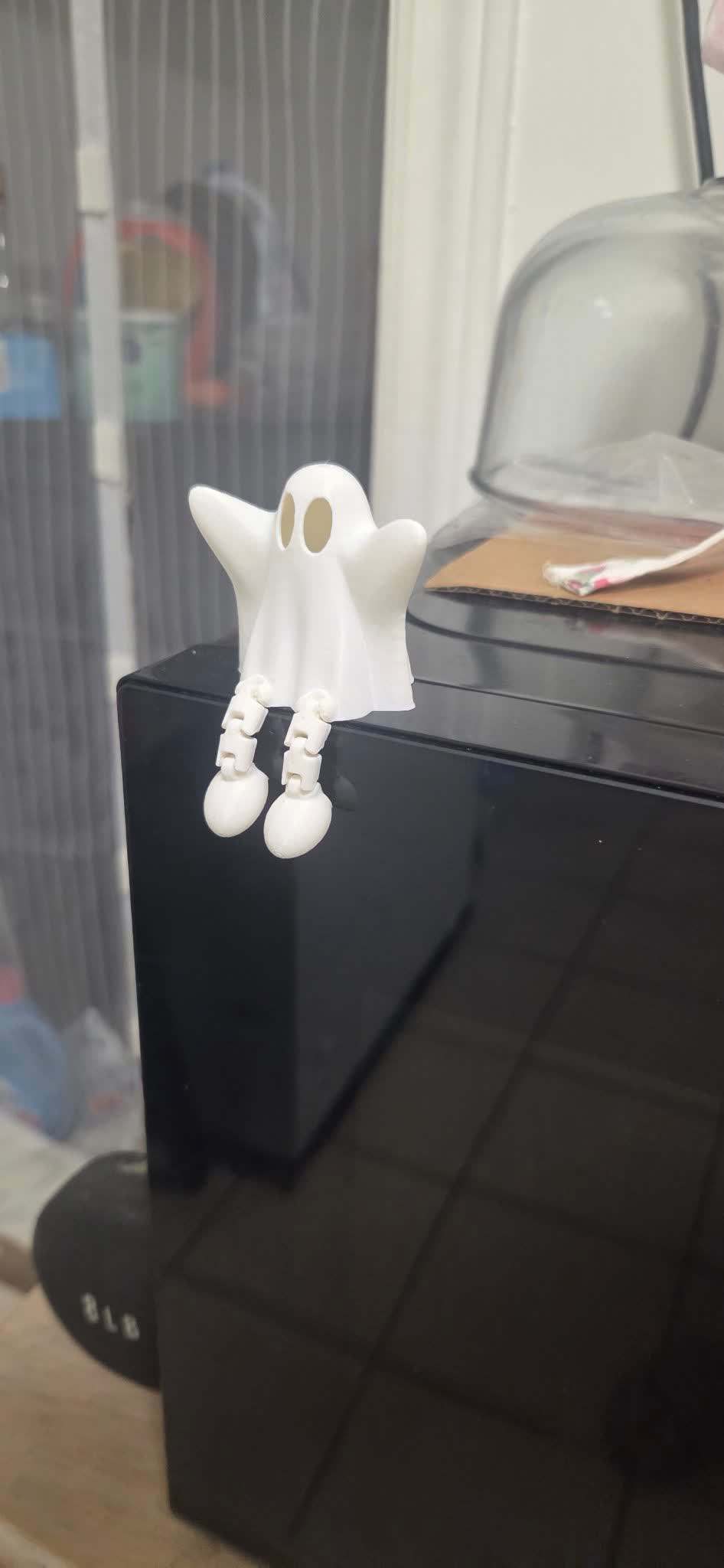 Articulated Ghost Mini - 3D Printed Halloween Decoration - photo 3