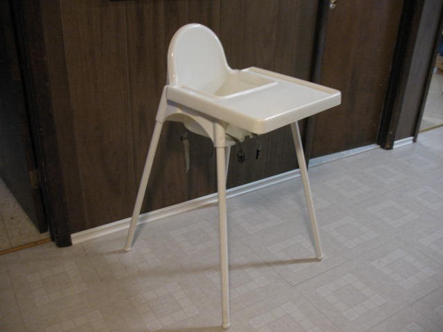 IKEA High Chair with Tray, Like New - photo 2