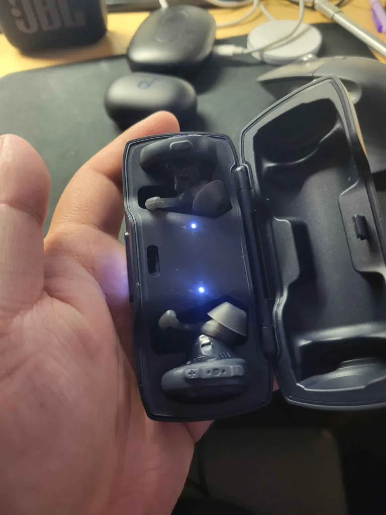 Bose SoundSport Free Wireless Earbuds FOR PARTS - photo 3