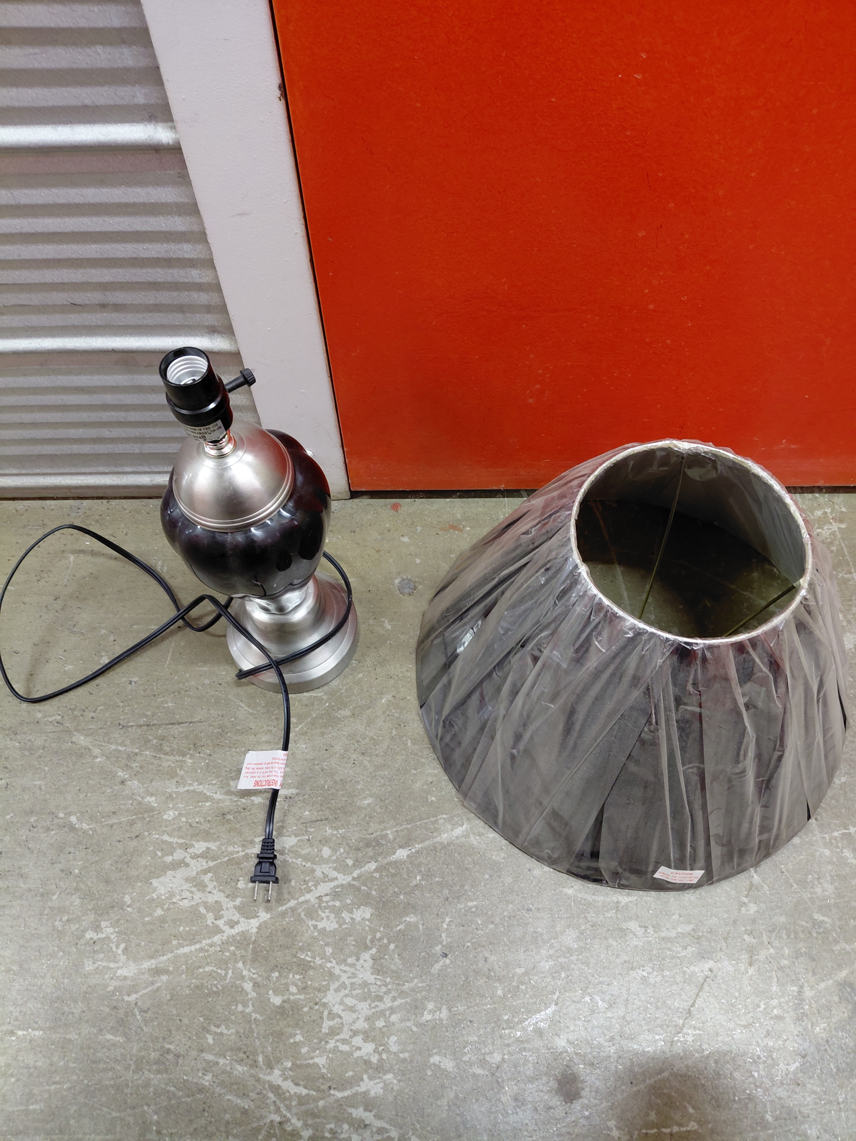 Beautiful Modern Table Lamp - photo 2