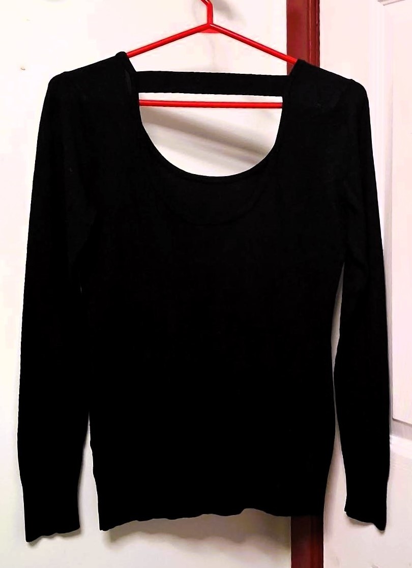 GUESS Y2K Crystal Rhinestone Logo L/S Knit Top Excellent Shape - photo 4