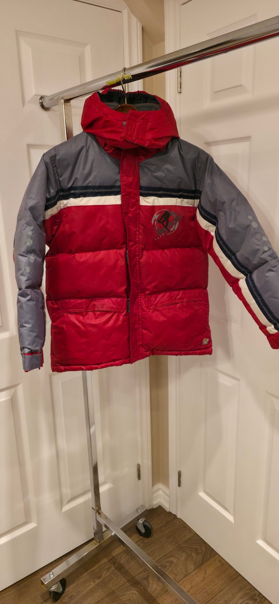 Kids iSPO red and grey puffer jacket, size 10/12