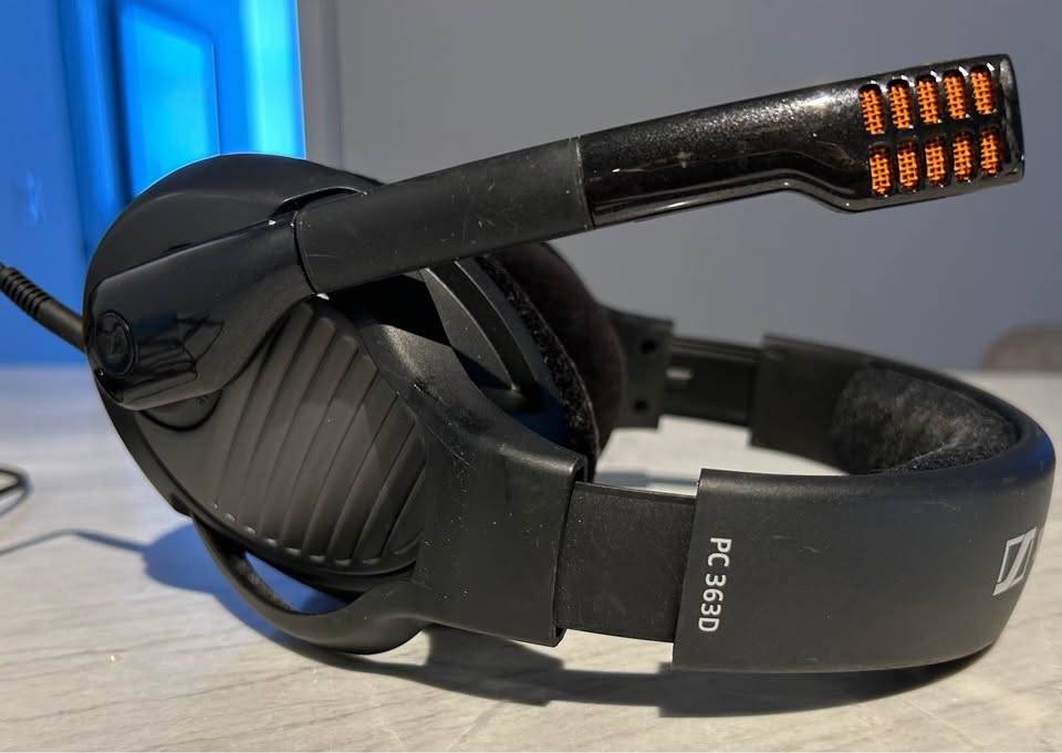 Sennheiser PC 363D 7.1 Surround Sound Gaming Headset