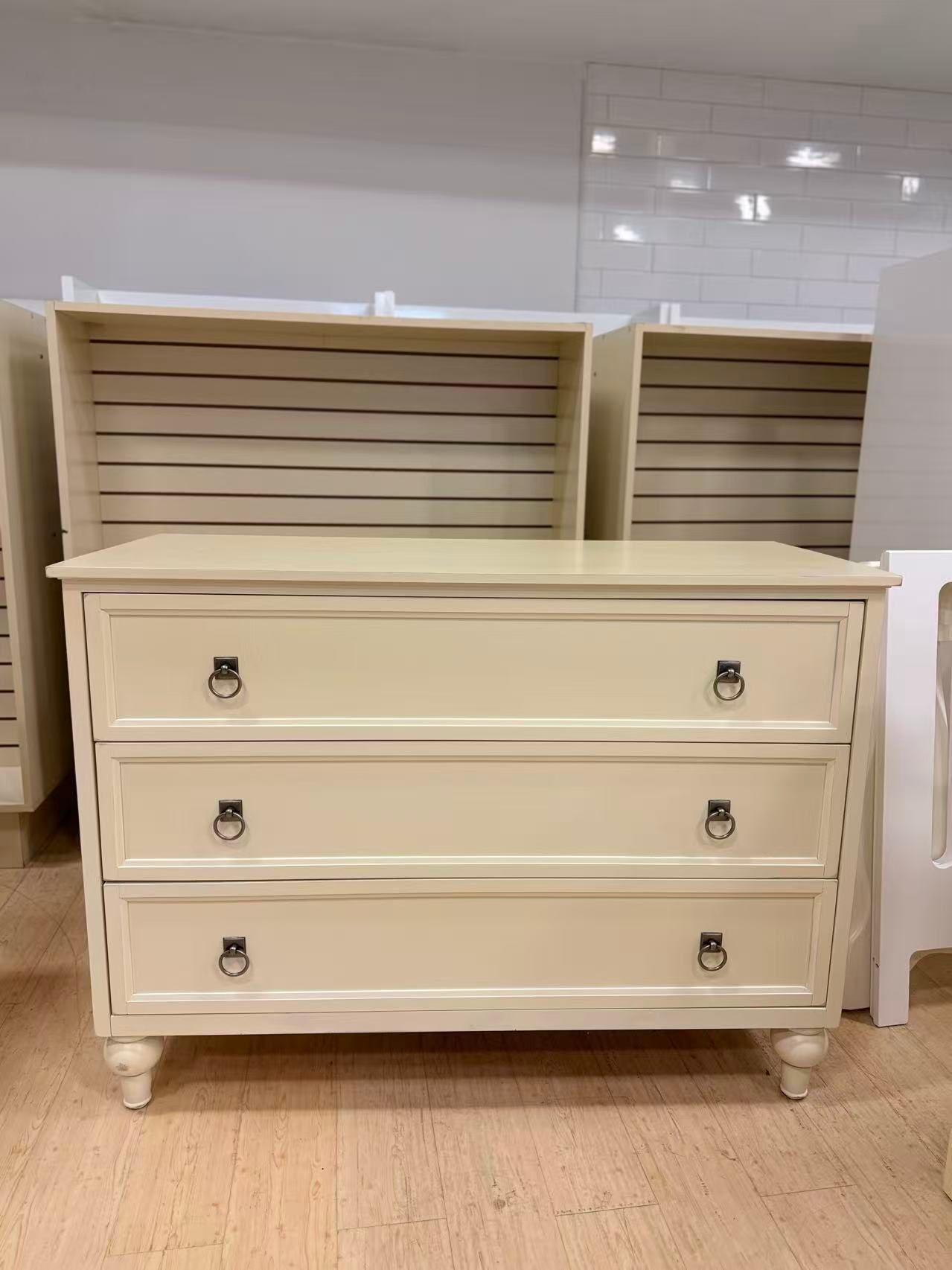 Young America dresser out of box excellent condition new $500