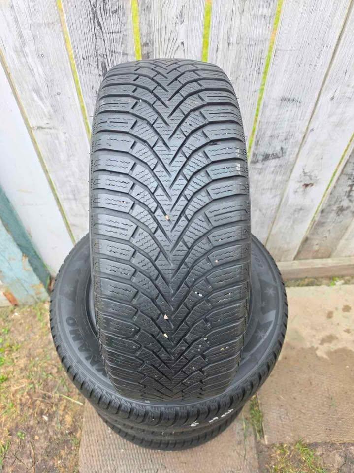 Set of 4 Dynamo Winter Tires 195/60R15