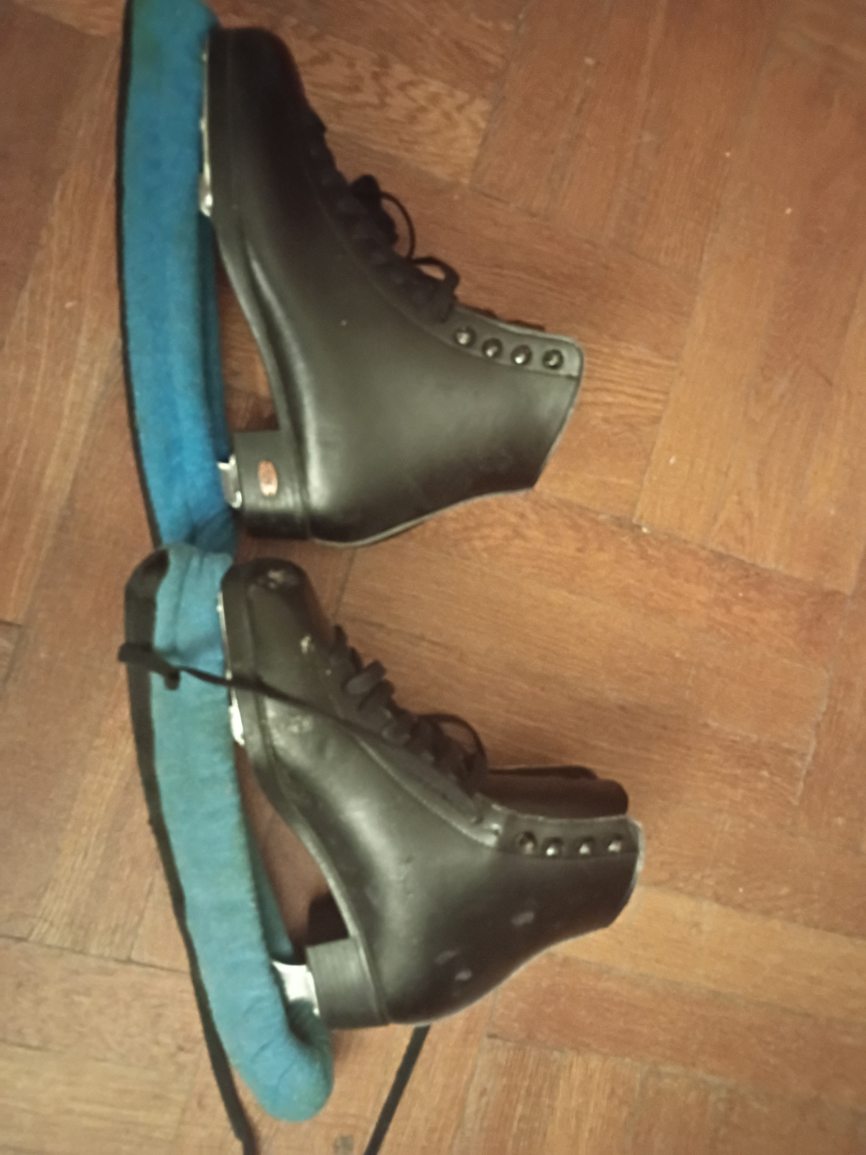 ice skate shoes male