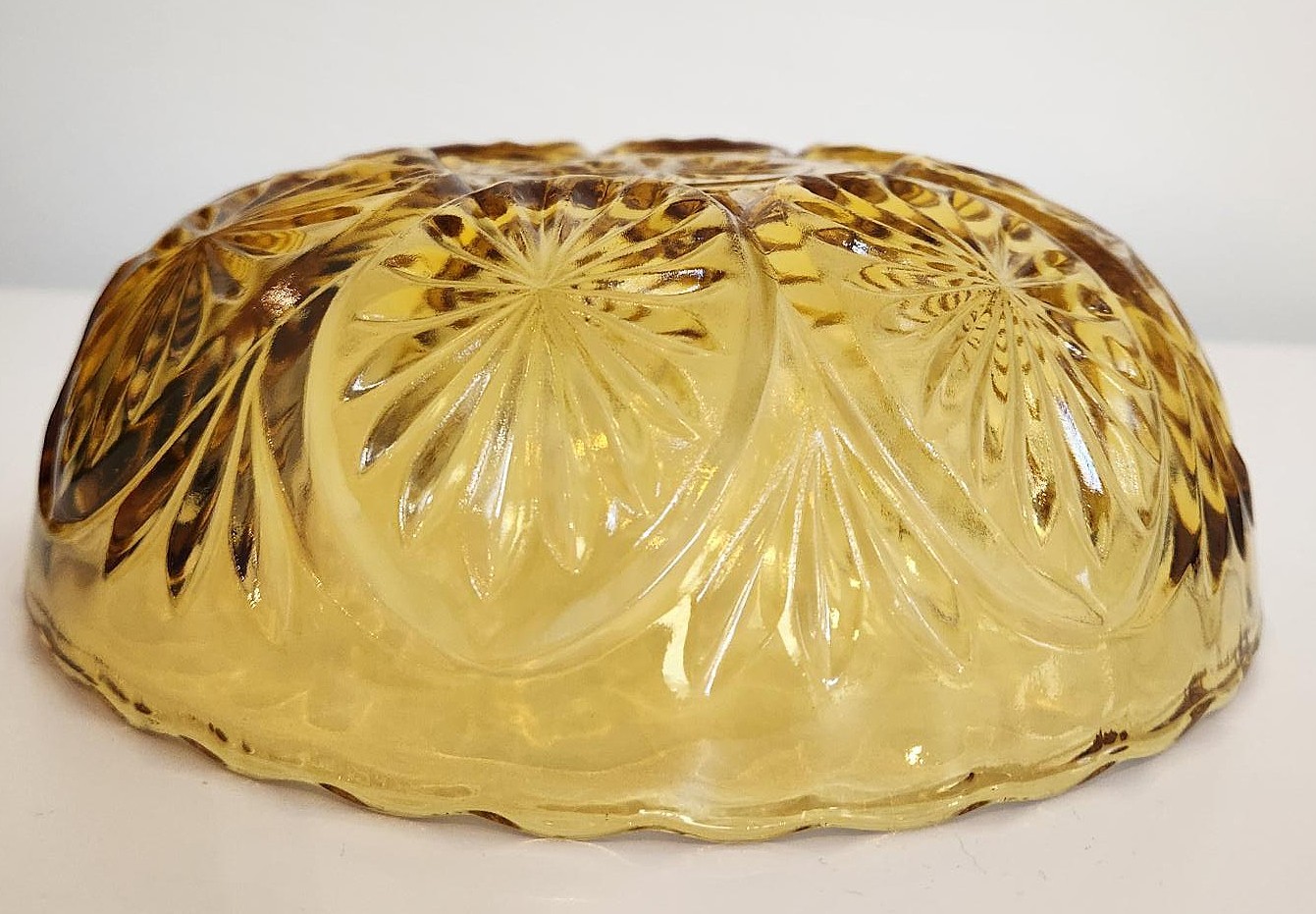 Vintage Anchor Hocking Starburst Medallion Amber Glass 8" Bowl - photo 3